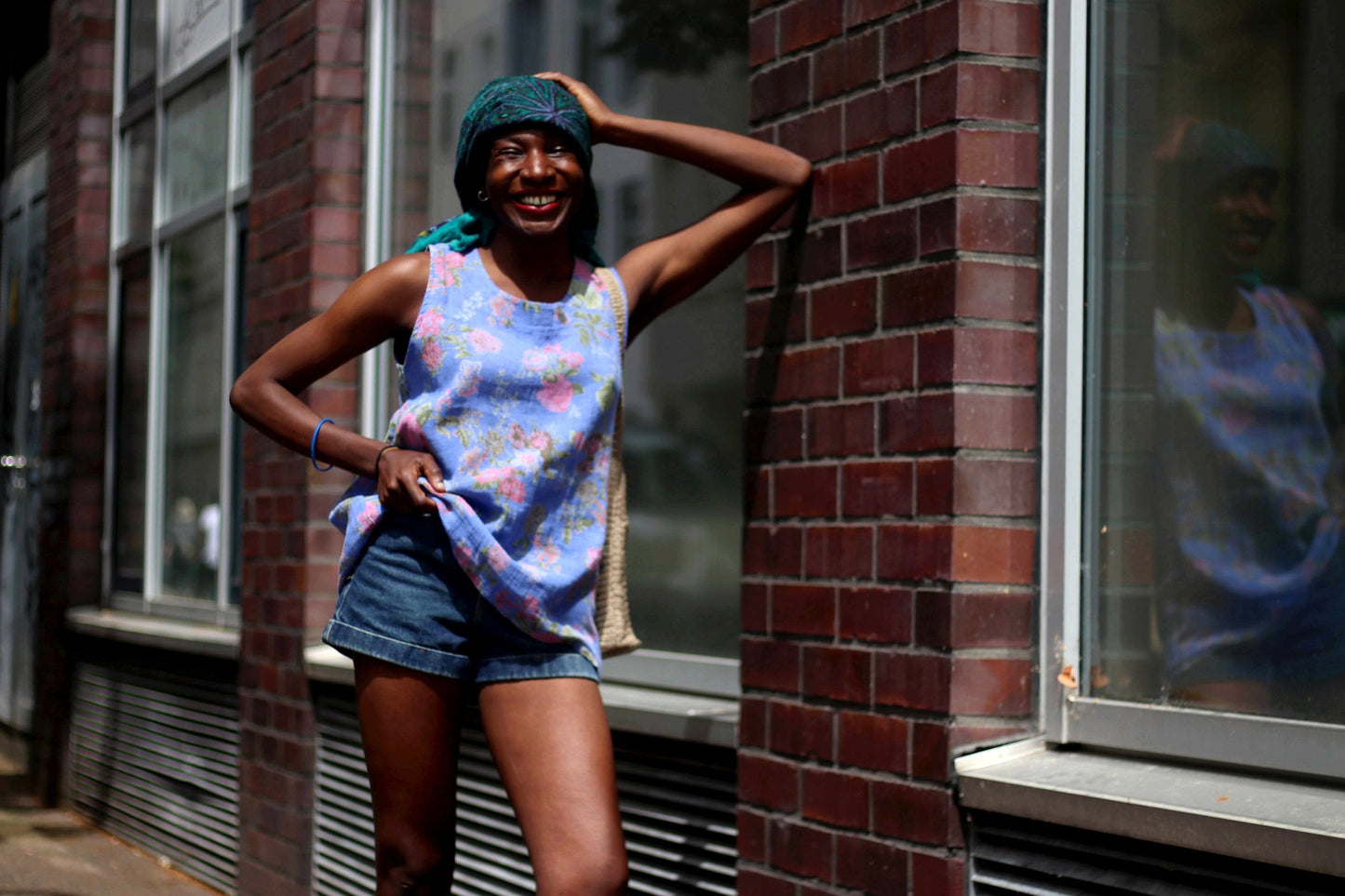 90s Linen Blouse| Vintage Stella Martini Sleeveless Shirt| Minimalist Lightweight Blue Summer Shirt| Floral Print Shirt