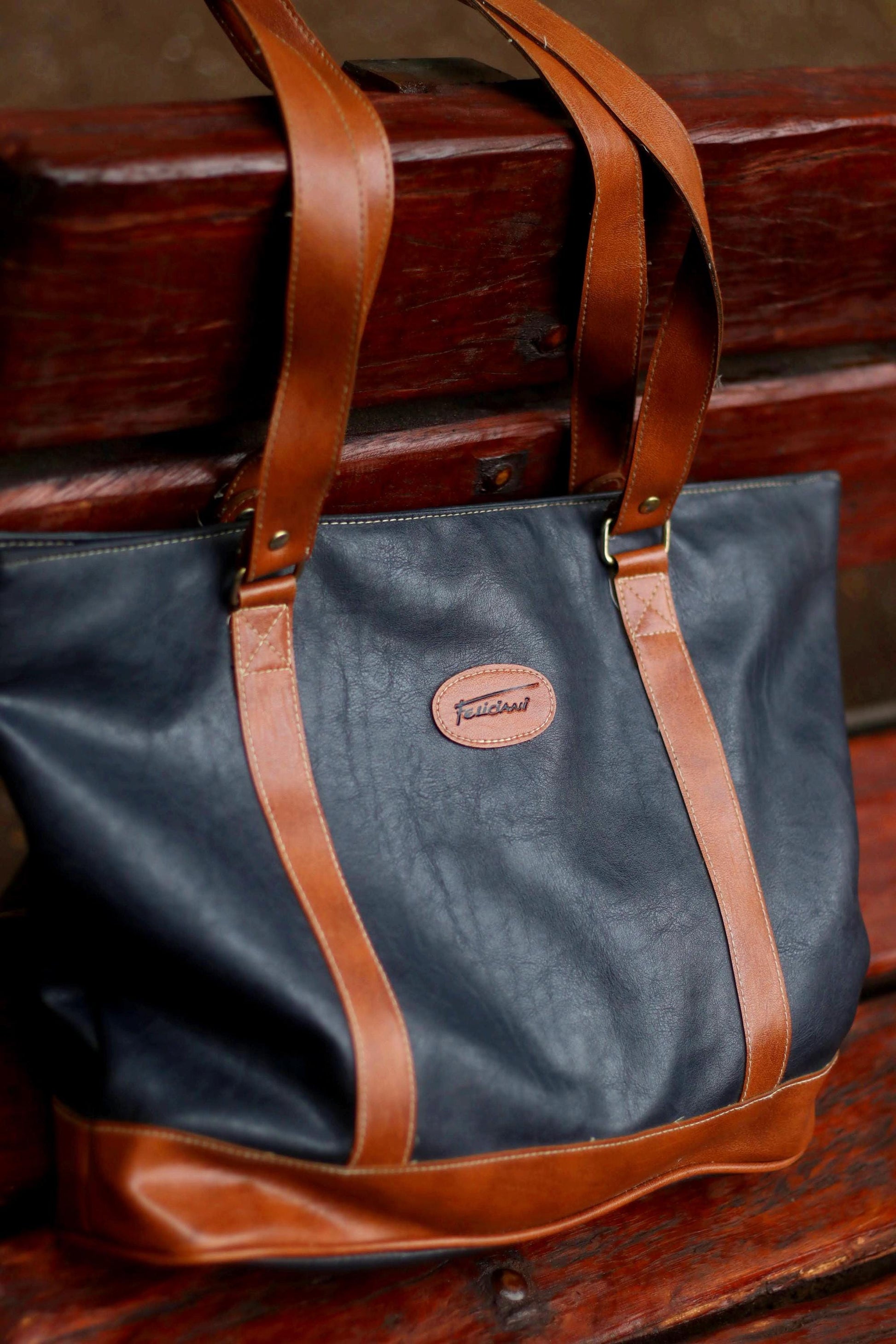 90s Feliciani Leather Bag | Vintage Brown shoulder bag| Women's Minimalism Chic Shoulder bag|