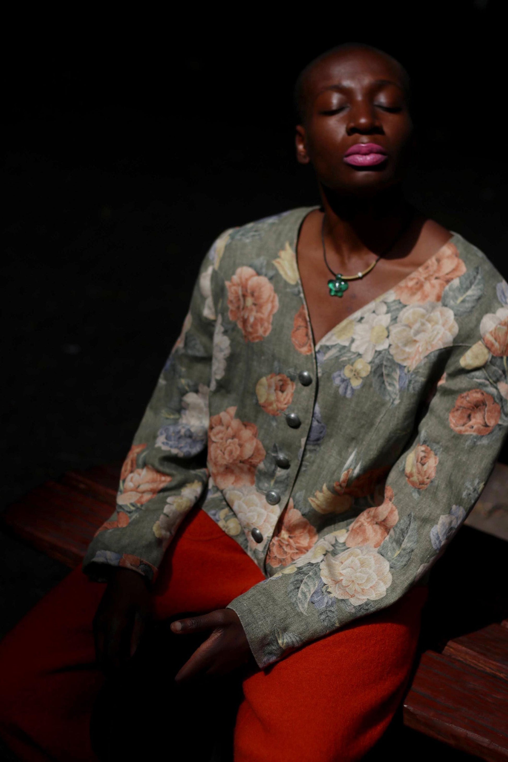80s Linen Floral Blazer | Vintage Women's Maximalist Blazer| Cropped Bold Print suit jacket