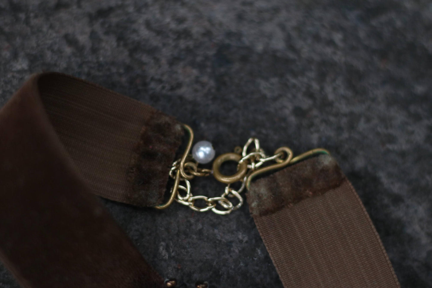 80s Floral Chocker| Vintage Women's Brown Necklace| Grunge Inspired Vintage Chic Jewelry