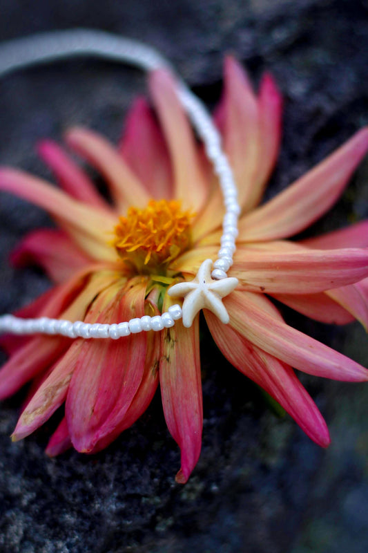Vintage Beaded Necklace| Women's Handmade Minimalist White Beaded Necklace