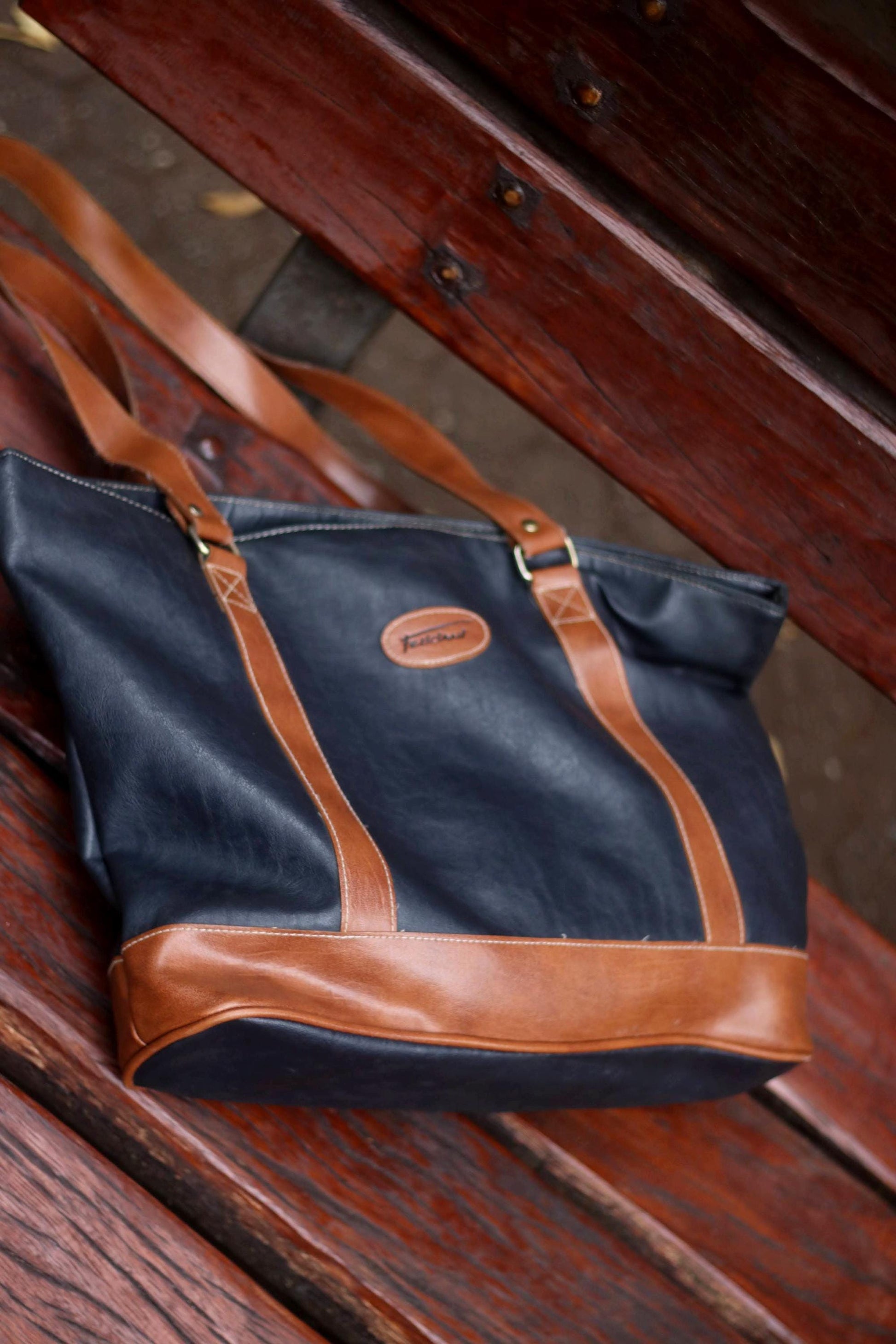 90s Feliciani Leather Bag | Vintage Brown shoulder bag| Women's Minimalism Chic Shoulder bag|