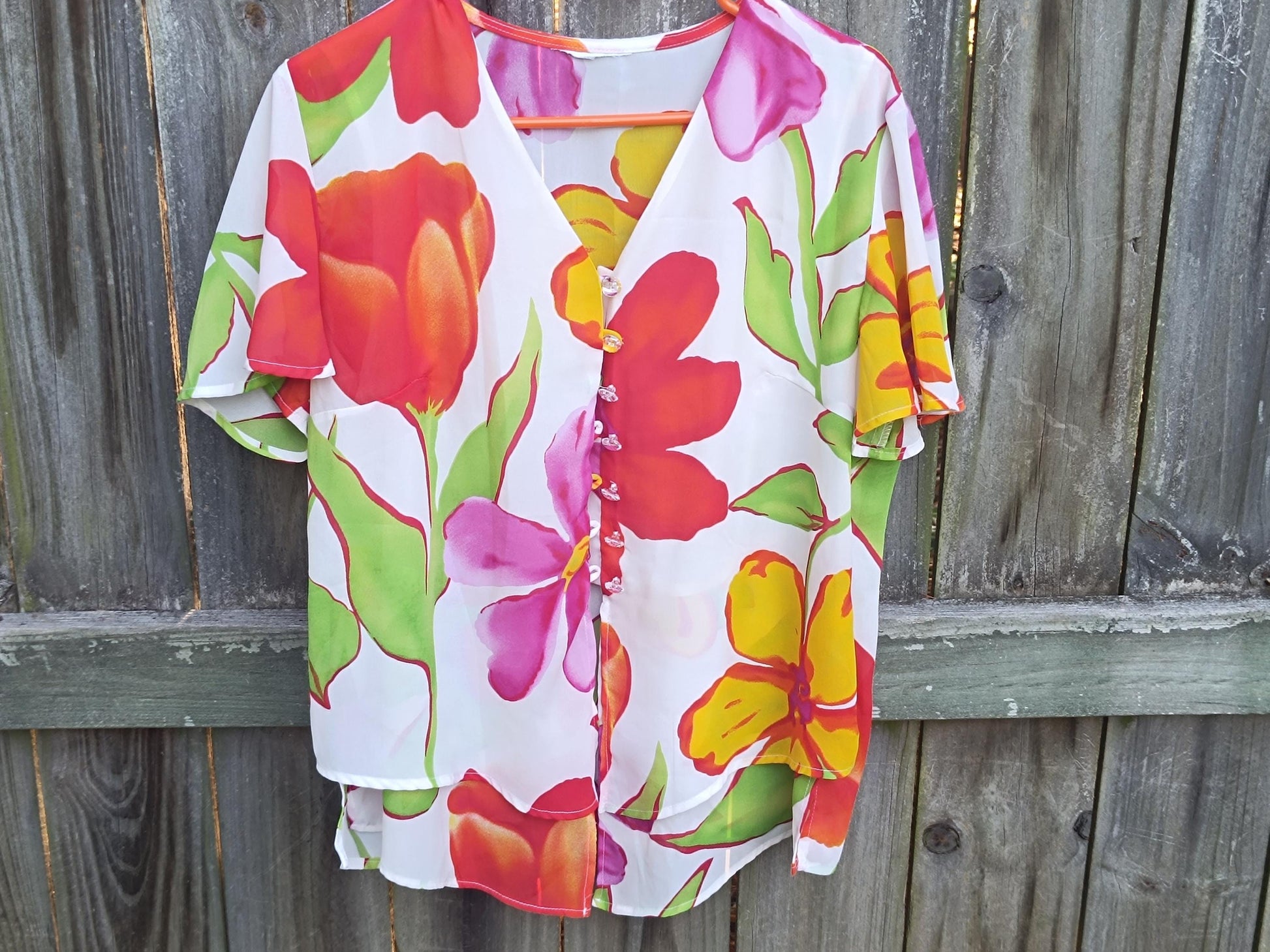 80 Floral Print Blouse| Vintage White and Red Short Sleeved Blouse| Women's Maximalist Crazy Print Shirt