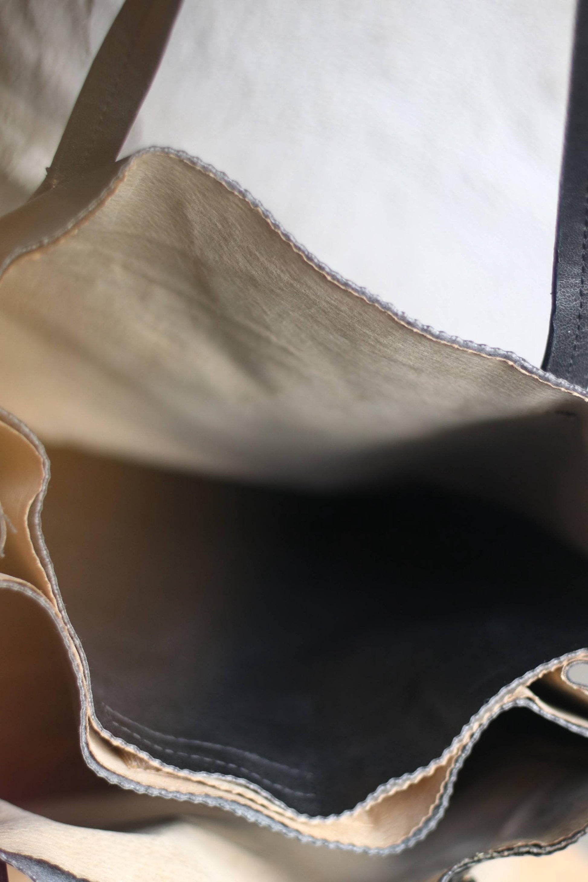 Genuine Leather Bag | 90s Black Shoulder Bag| Vintage Women's Minimalism Chic Hand bag|