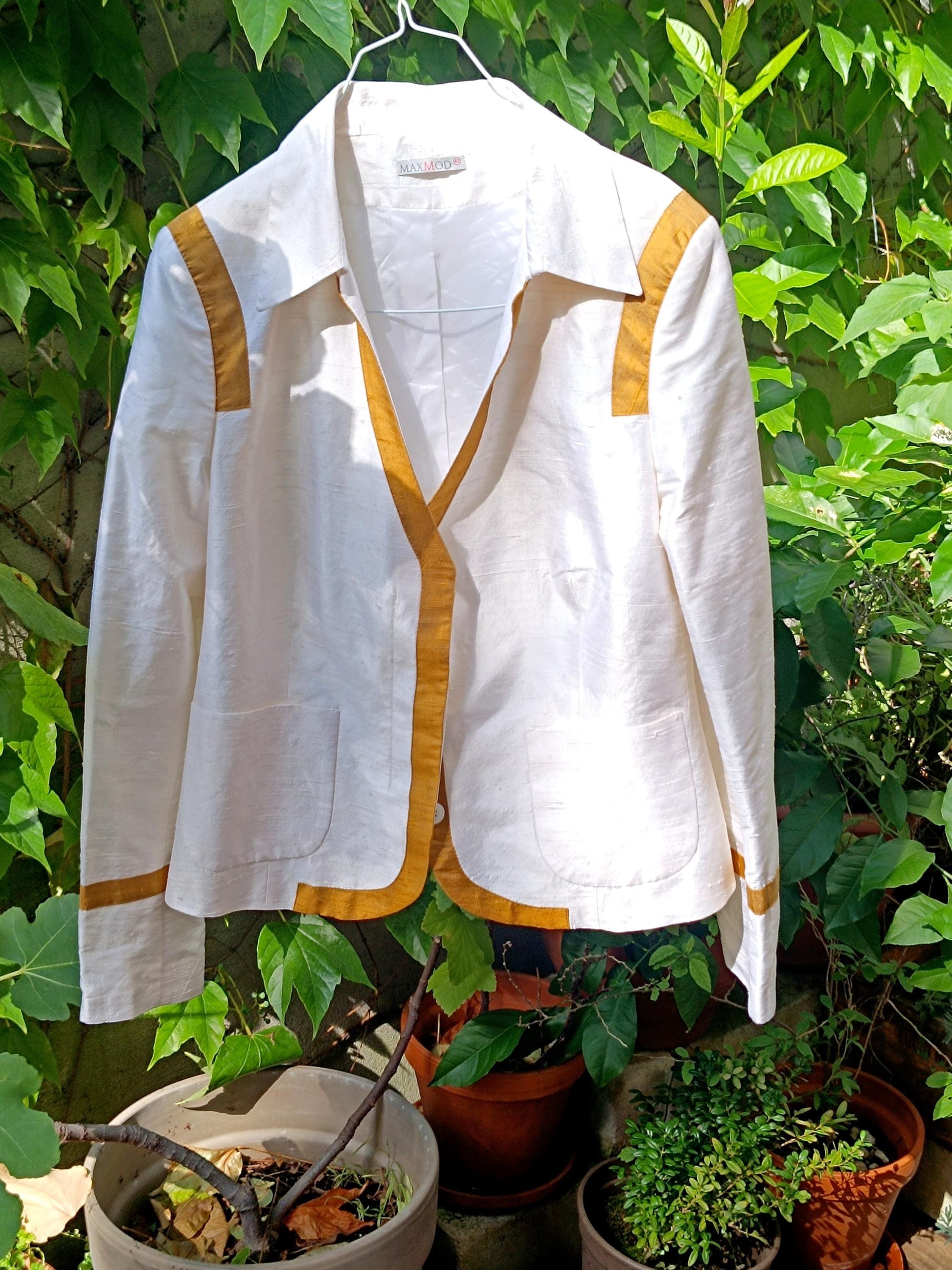 90s Silk Blazer– Vintage lightweight Jacket–Minimalist White and Gold Eveningwear Shirt |