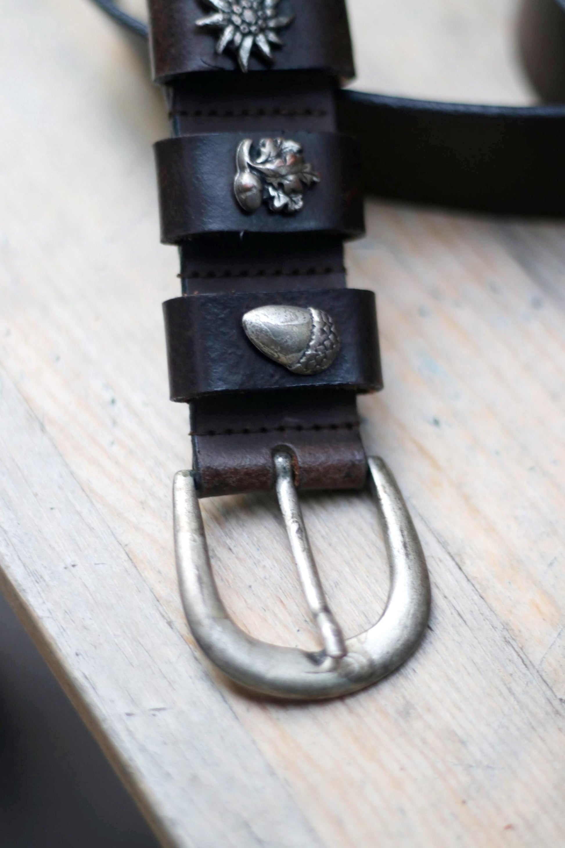 80s Folk-Inspired Belt | Vintage Landhaus Country Brown belt| Quirky farm animal accessory