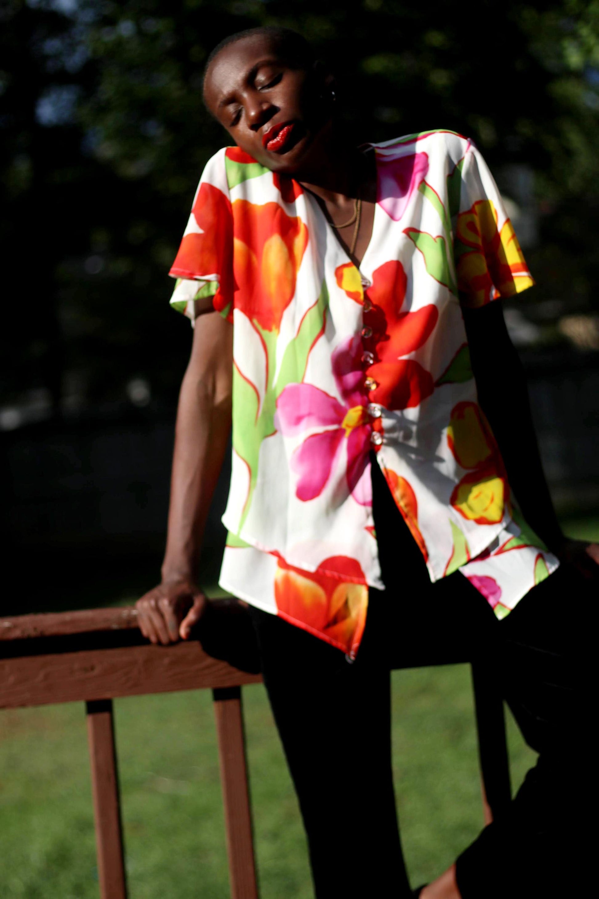 80 Floral Print Blouse| Vintage White and Red Short Sleeved Blouse| Women's Maximalist Crazy Print Shirt