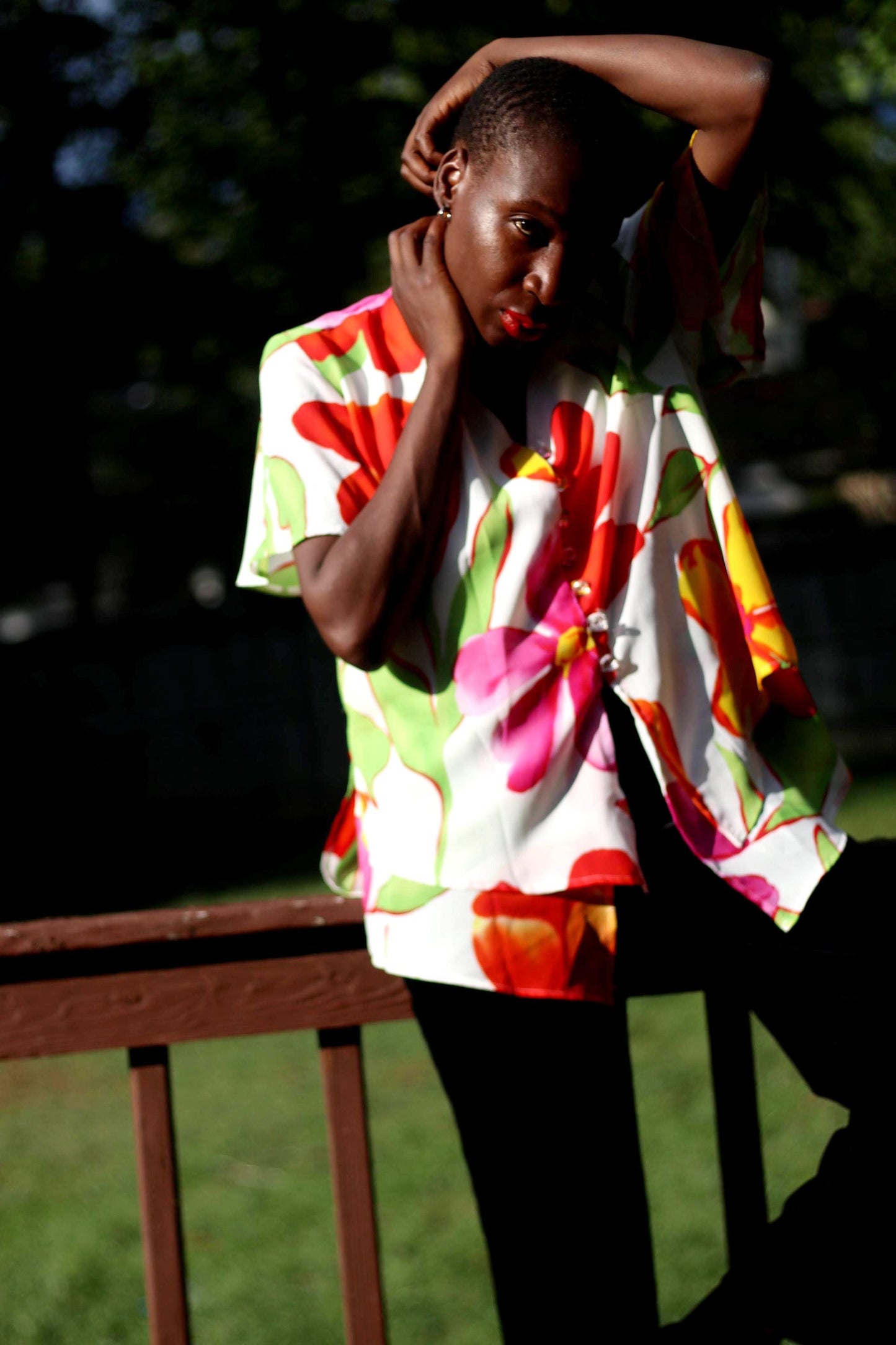 Vintage Tropical Floral Button-Up Blouse | Size S-M