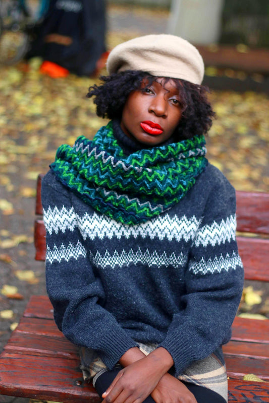 90s Selburose-like Sweater| Vintage Zigzag McClean Jumper in Grey and White | Women's Cozy Thick Pullover