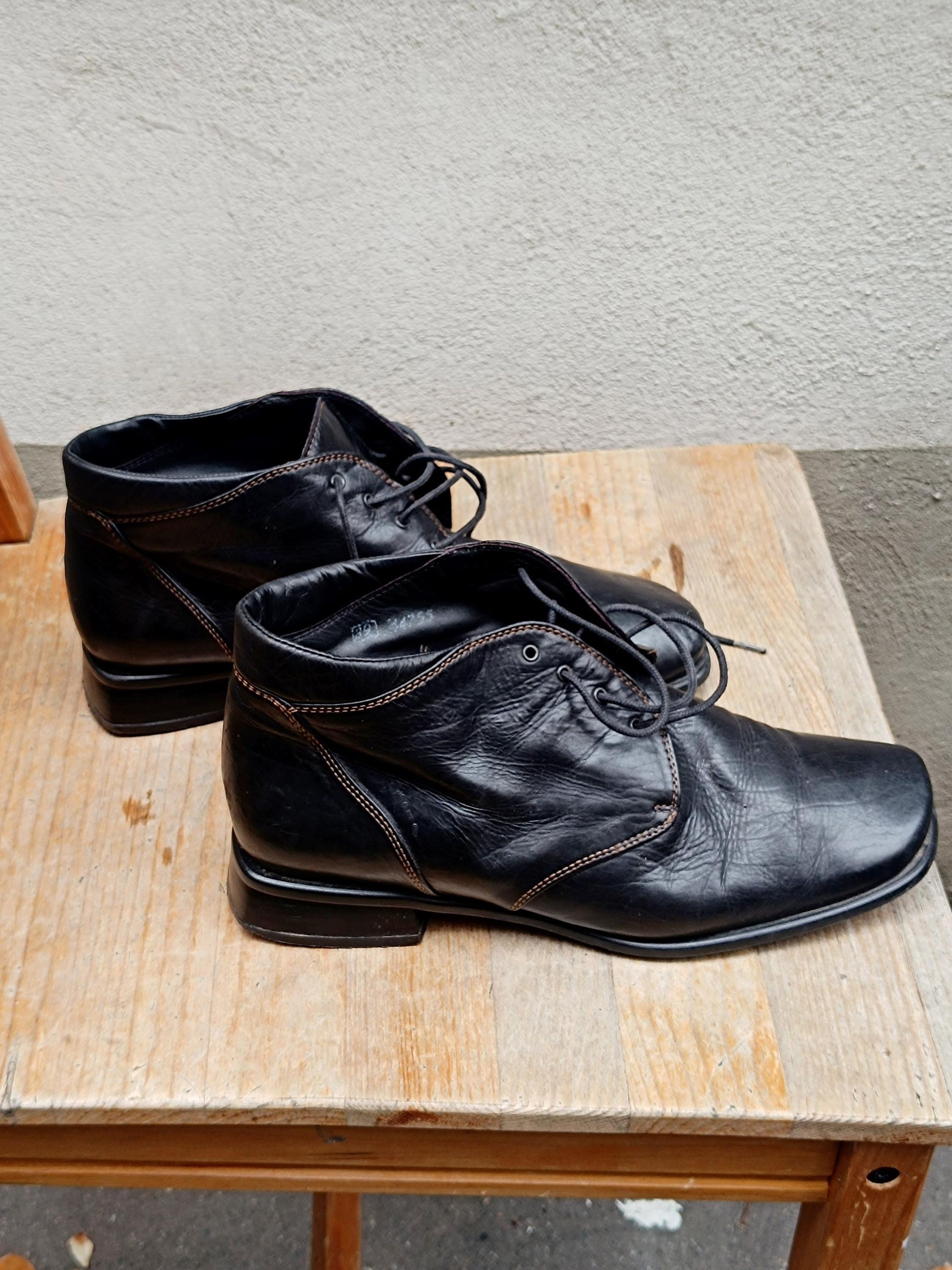 90s Leather Ankle Boots| Vintage Everybody Black Grunge Boots |Vintage Women's Shoes
