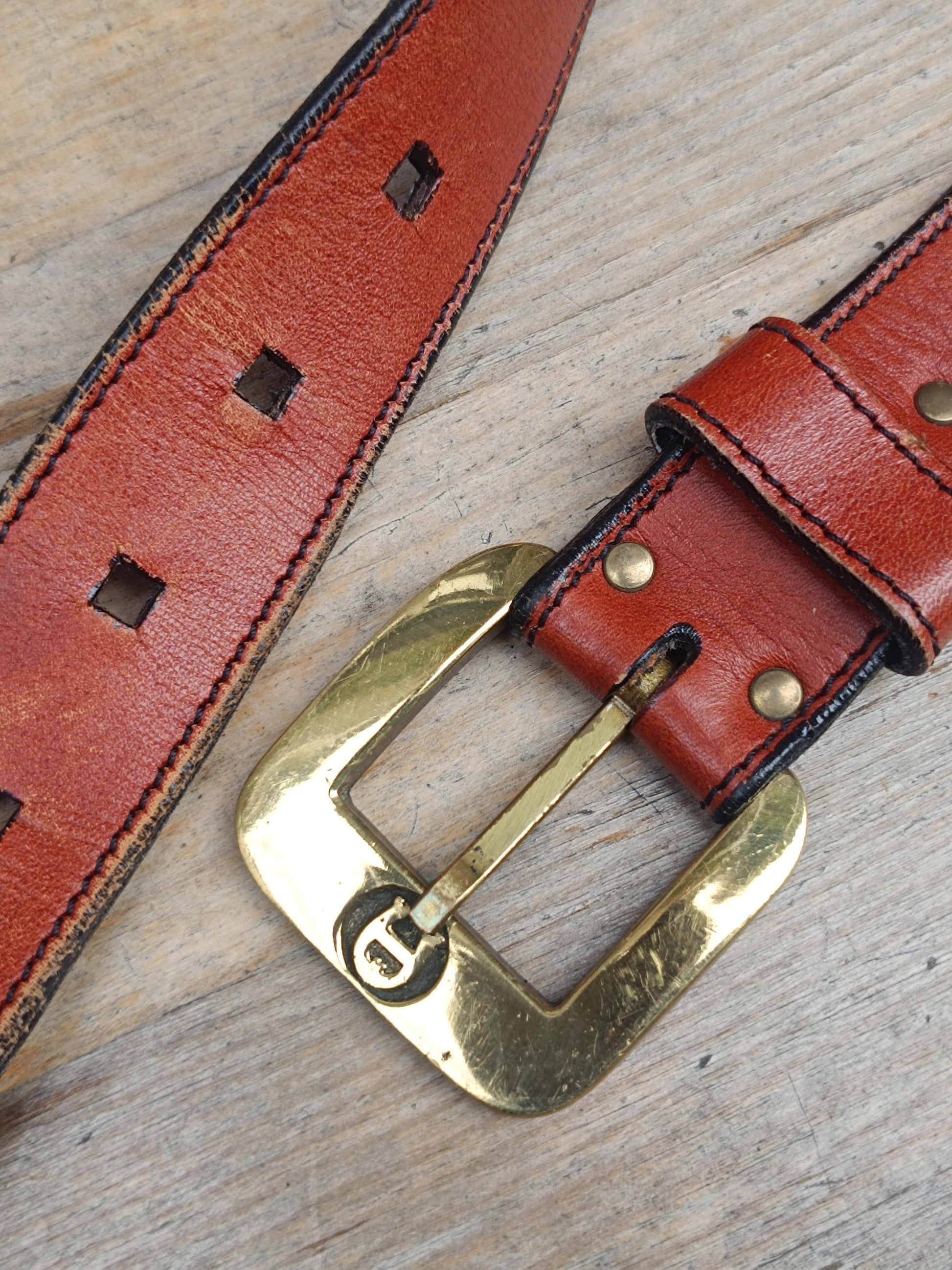 Vintage Etienne Aigner Red Leather Belt | Classic Leather belt with Gold Toned Hardware| Minimalist Chic Women's design