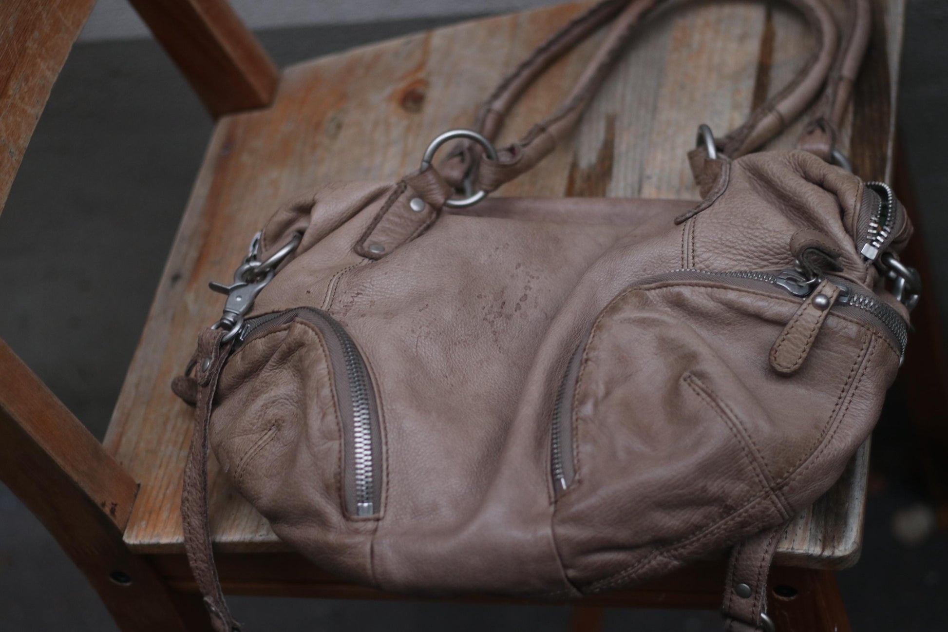 FredsBruder Sand Coloured Leather Hobo Bag| Vintage Genuine Leather Shoulder bag | Women's Minimalist Crossbody