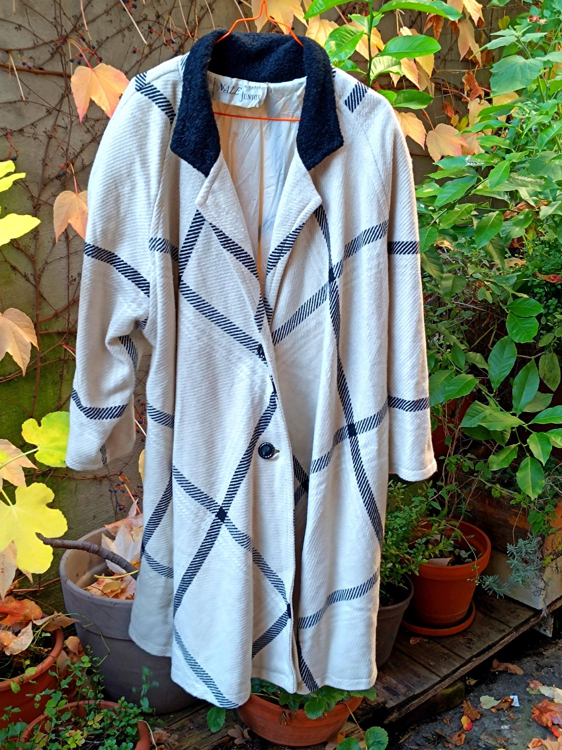 Nale Junior Paris Coat| Vintage 60s Black & White Cape Like Winter Jacket| Minimalist Mod Women's Coat |