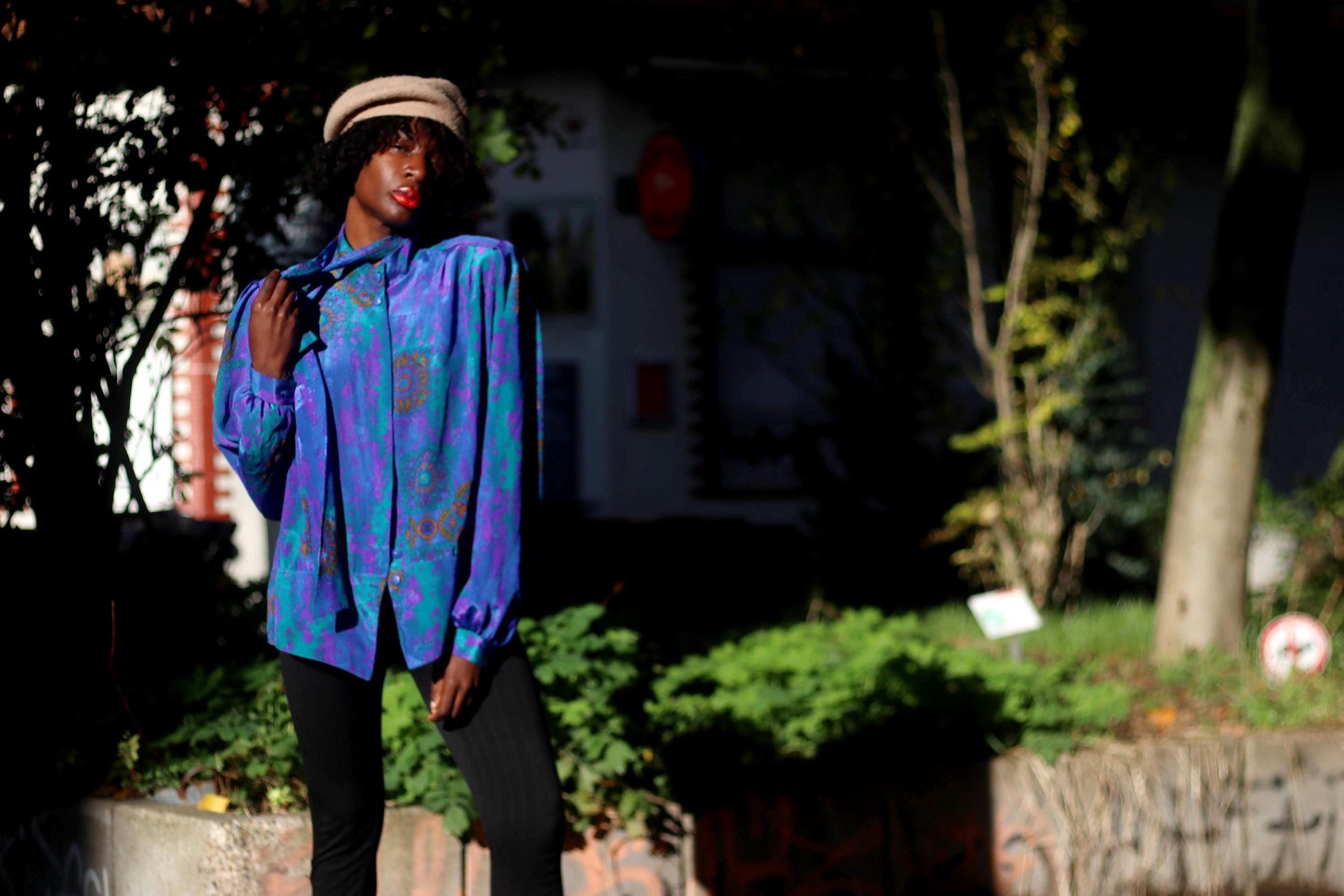 Vintage Floral Print Blouse| 80s Women's Purple Pussybow Shirt with Tie