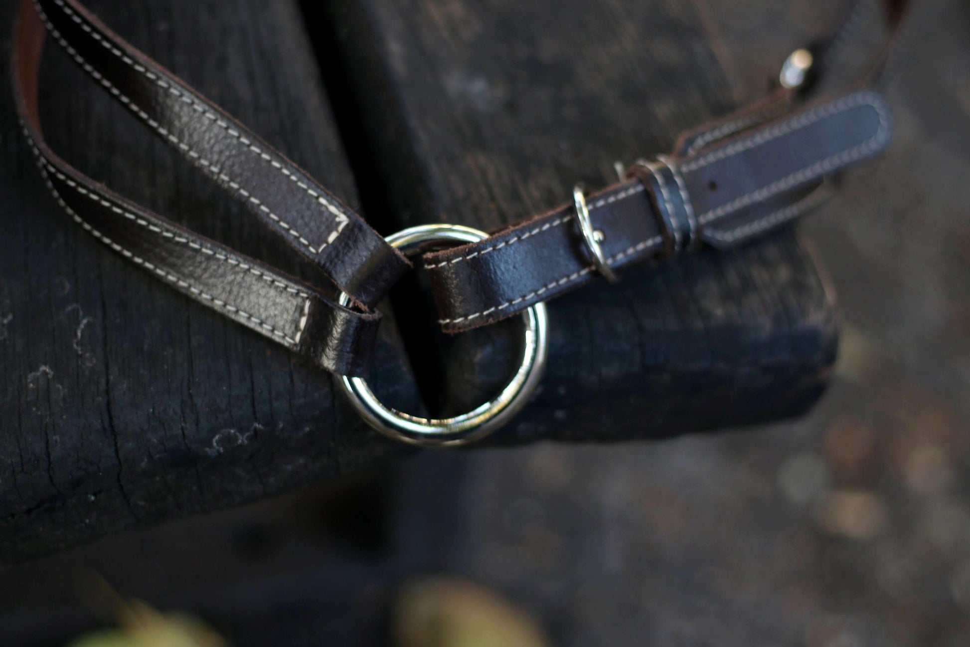 y2k Round-Buckle Belt| Minimalist Vintage Brown Leather Belt with Statement Silver-Toned buckle|