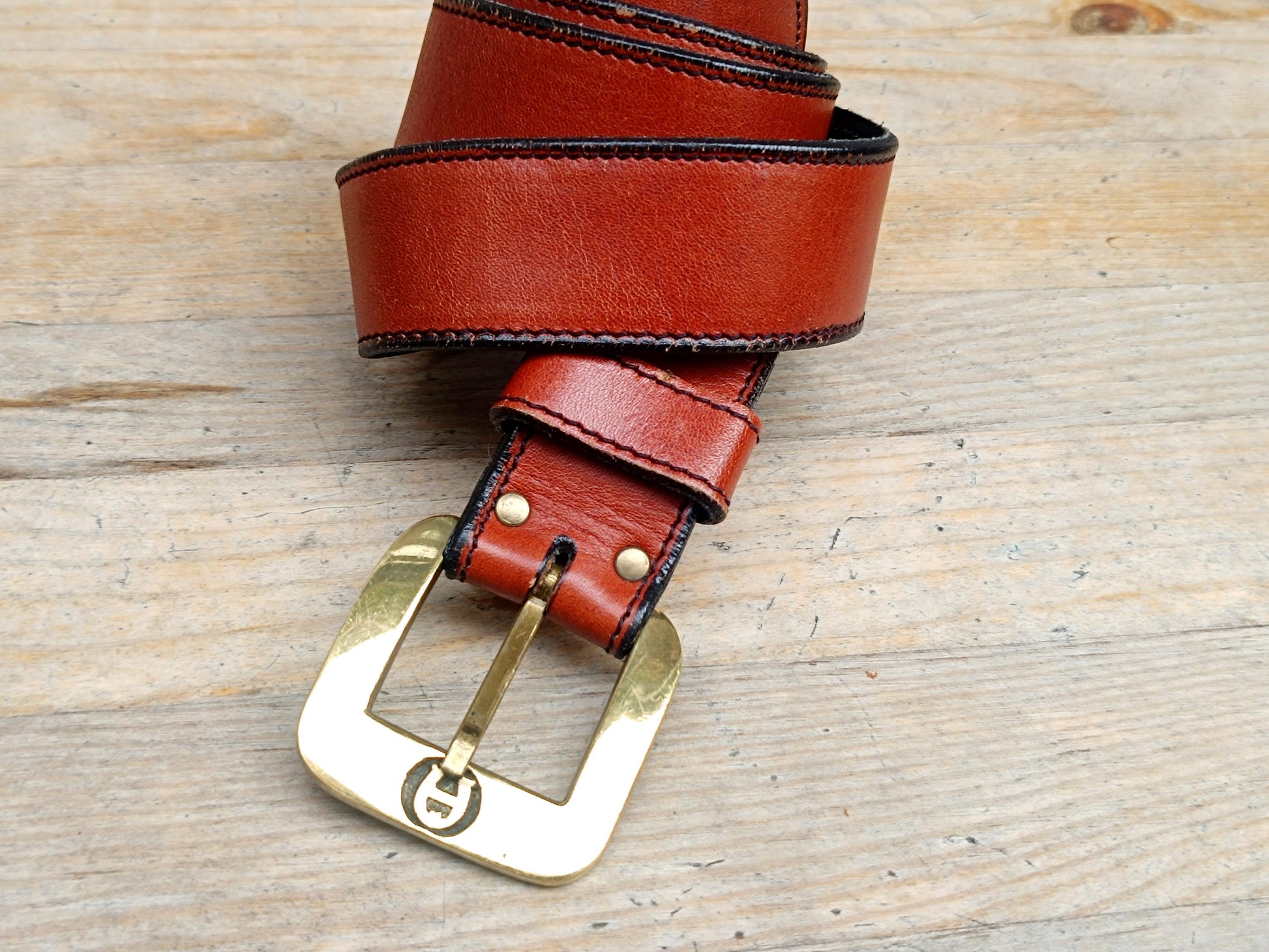 Vintage Etienne Aigner Red Leather Belt | Classic Leather belt with Gold Toned Hardware| Minimalist Chic Women's design