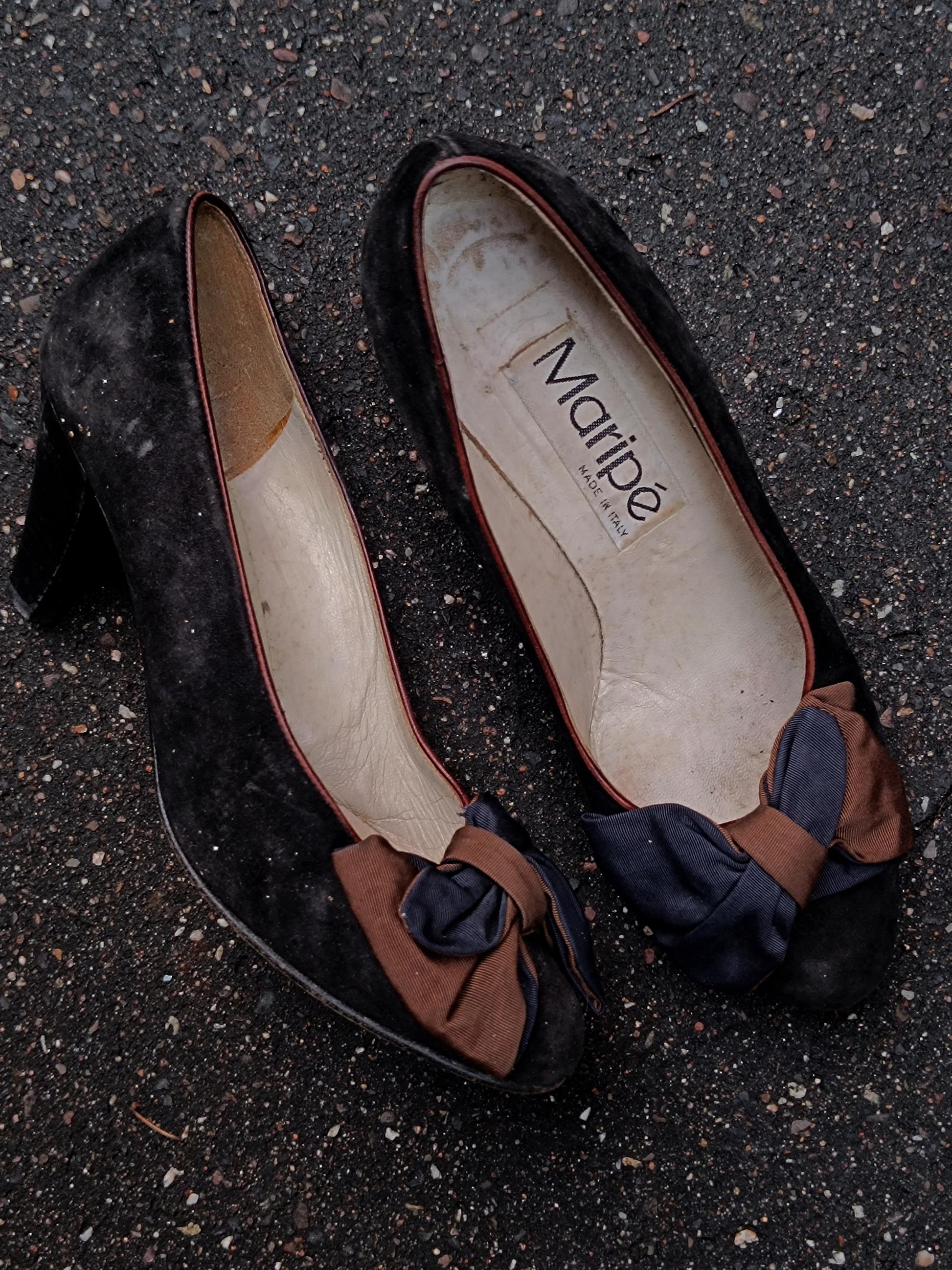 Maripé 80s Navy and Brown Pumps | Vintage Heels with bow details| Women's Chic leather slingbacks | Retro pumps made in italy