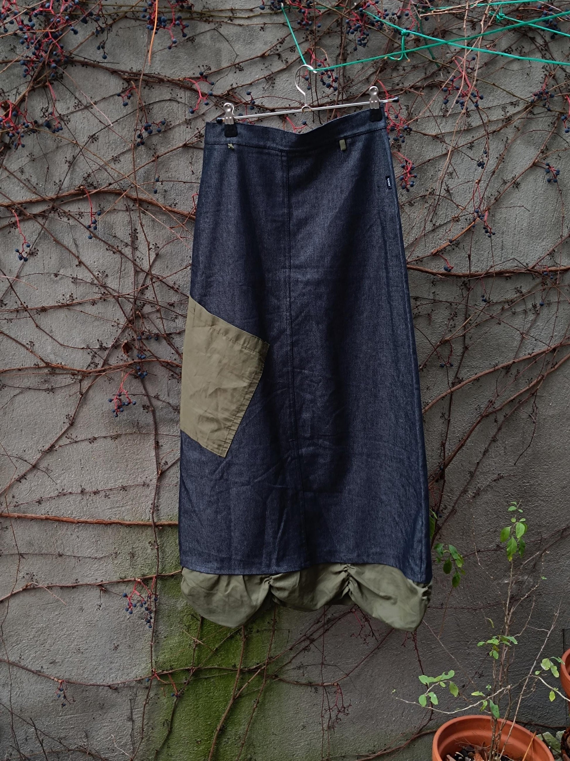 Y2k Denim Maxi Skirt| Avant Garde Cargo Pocket Long Skirt" Patchwork Utility Design XS
