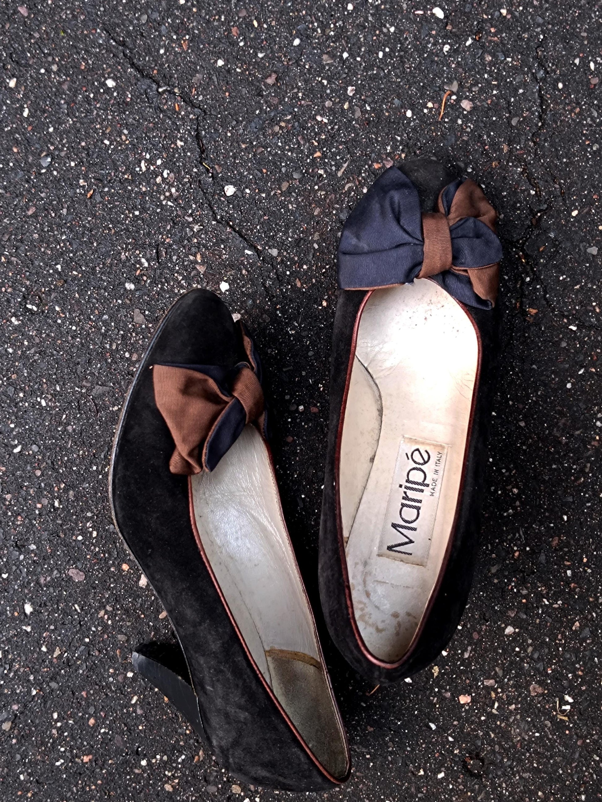 Maripé 80s Navy and Brown Pumps | Vintage Heels with bow details| Women's Chic leather slingbacks | Retro pumps made in italy