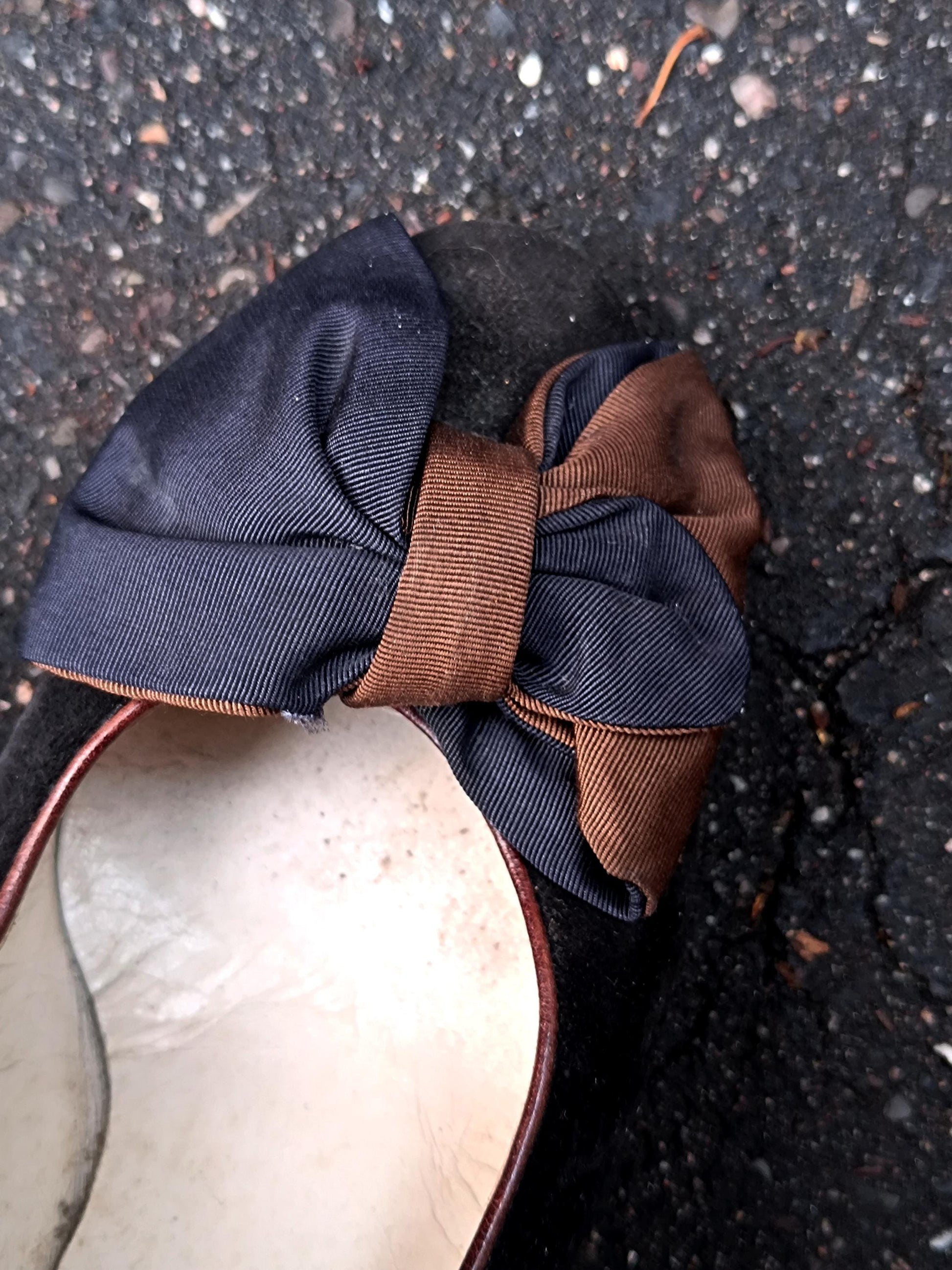 Maripé 80s Navy and Brown Pumps | Vintage Heels with bow details| Women's Chic leather slingbacks | Retro pumps made in italy