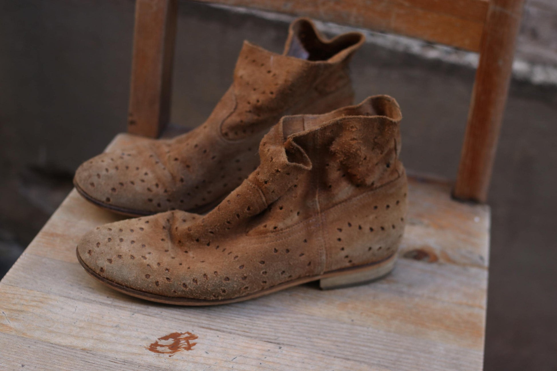 Vintage Tommy Hilfiger Denim Suede Ankle Boots| 90s Brown Leather Boots| Minimalist brown boots with perforated design EU40