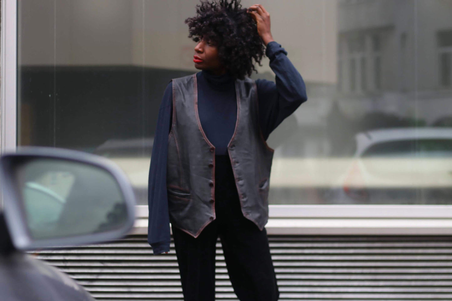 Vintage Black Leather Vest| 90s Genuine leather Vest| Minimalist Women's Boho vest|