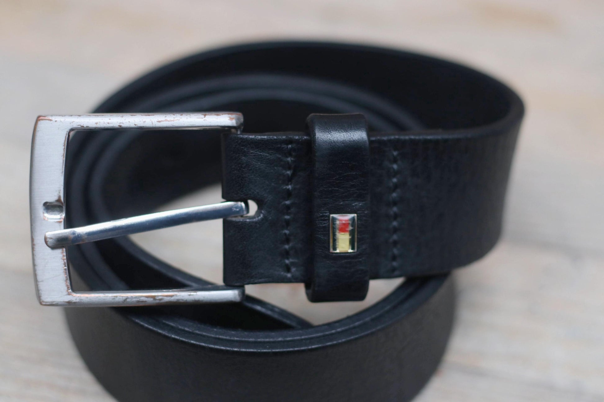 90s Tommy Hilfiger Leather Belt| Vintage Minimalist Designer Black belt with Statement Buckle shaped| Capsule Wardrobe Women's Waist belt
