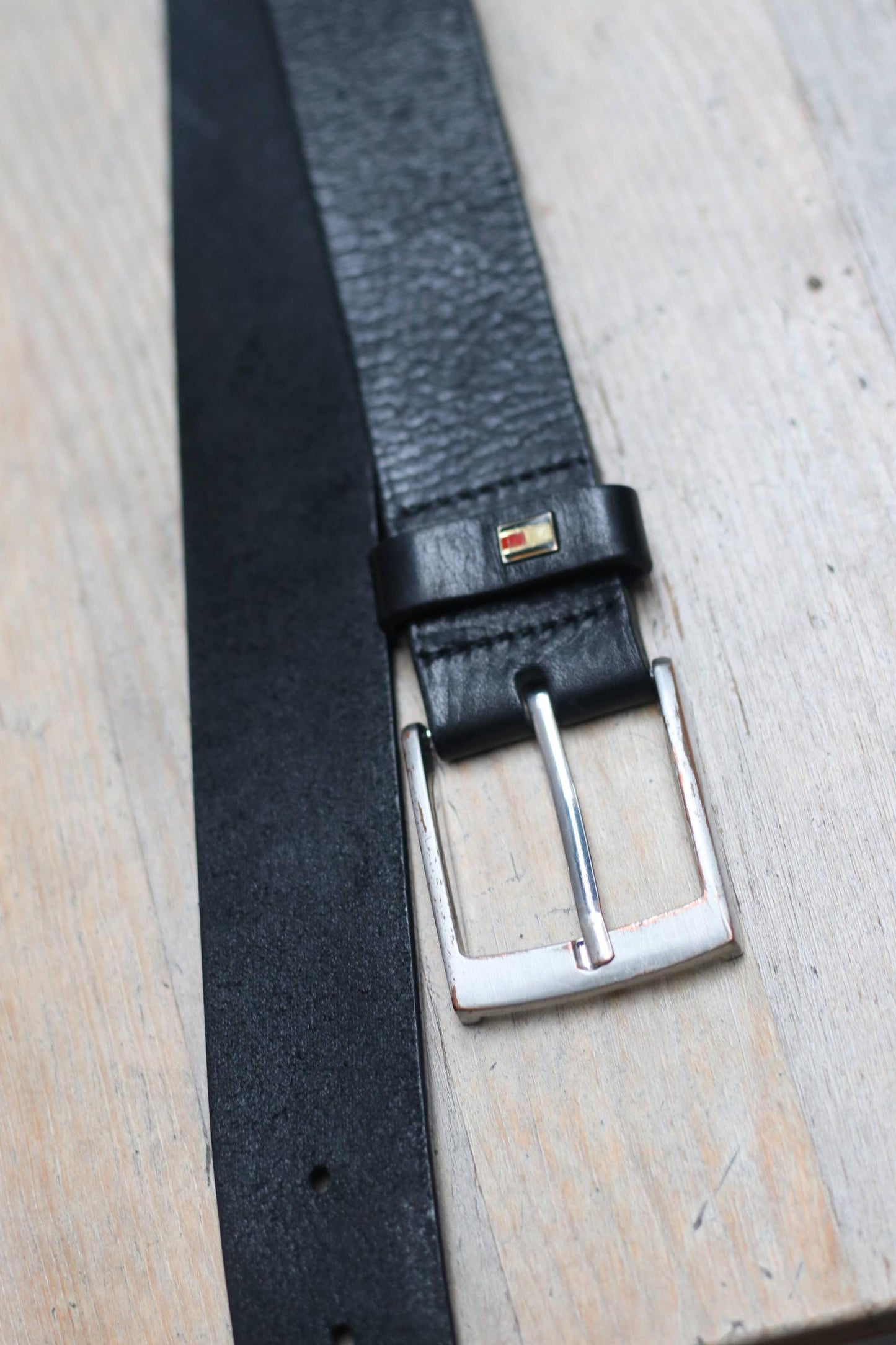 90s Tommy Hilfiger Leather Belt| Vintage Minimalist Designer Black belt with Statement Buckle shaped| Capsule Wardrobe Women's Waist belt