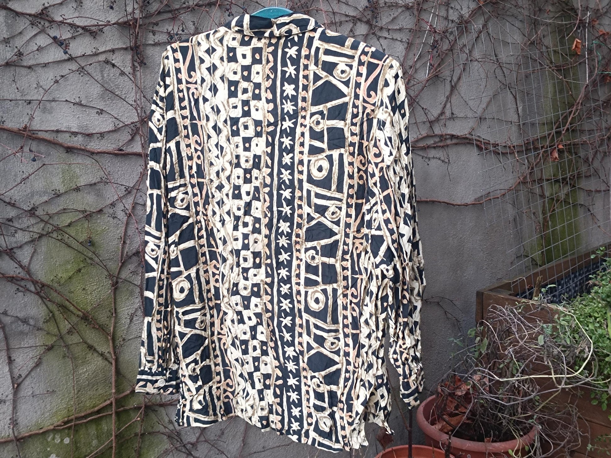 Vintage Abstract Print Button-Up Blouse in Black and Beige, Long Sleeve Ethnic Tribal Boho Top, Retro 80s Artsy Graphic Shirt for Women