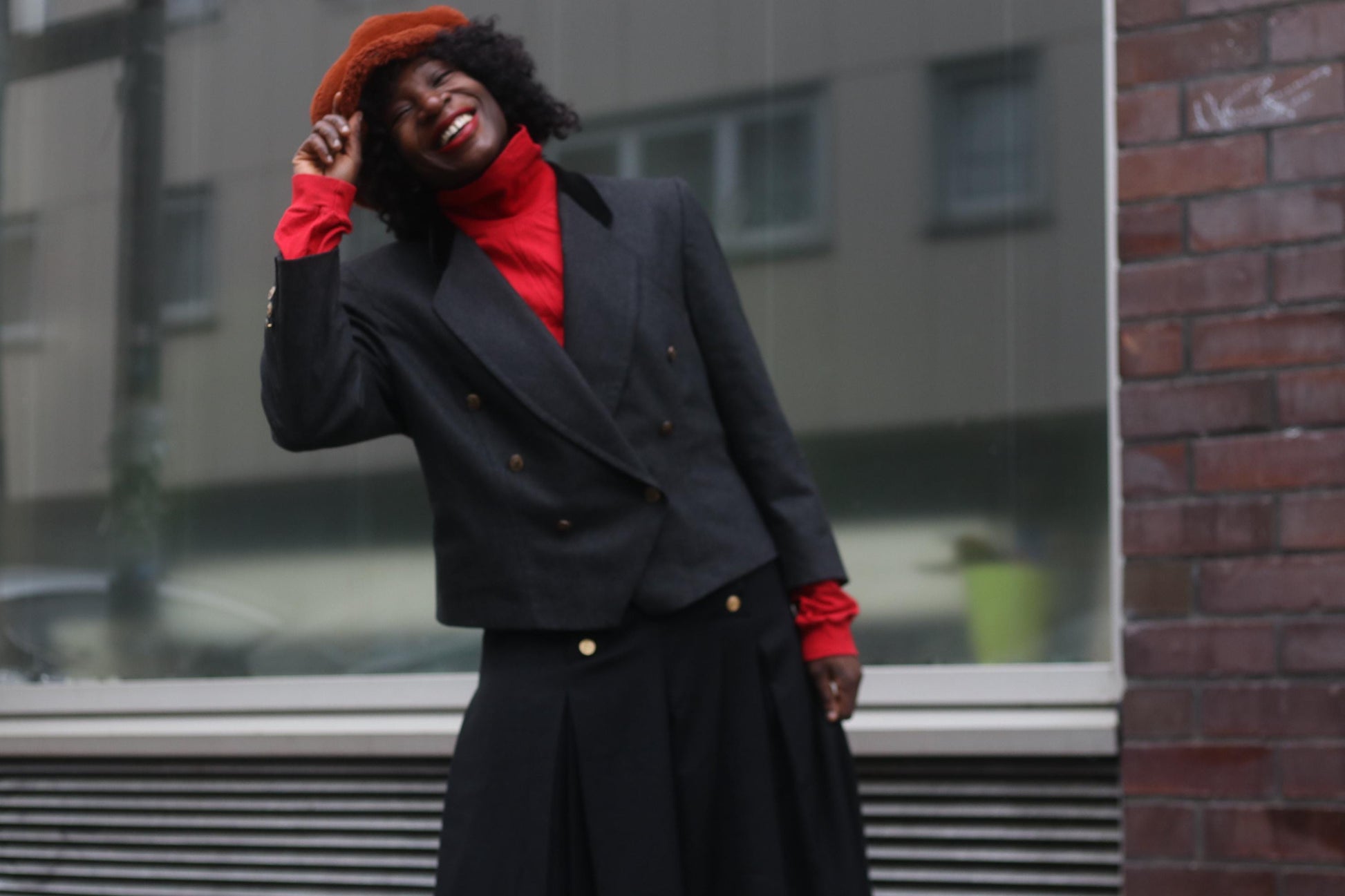 Vintage 80s Wool Cropped Blazer: Minimalist Tuxedo Style