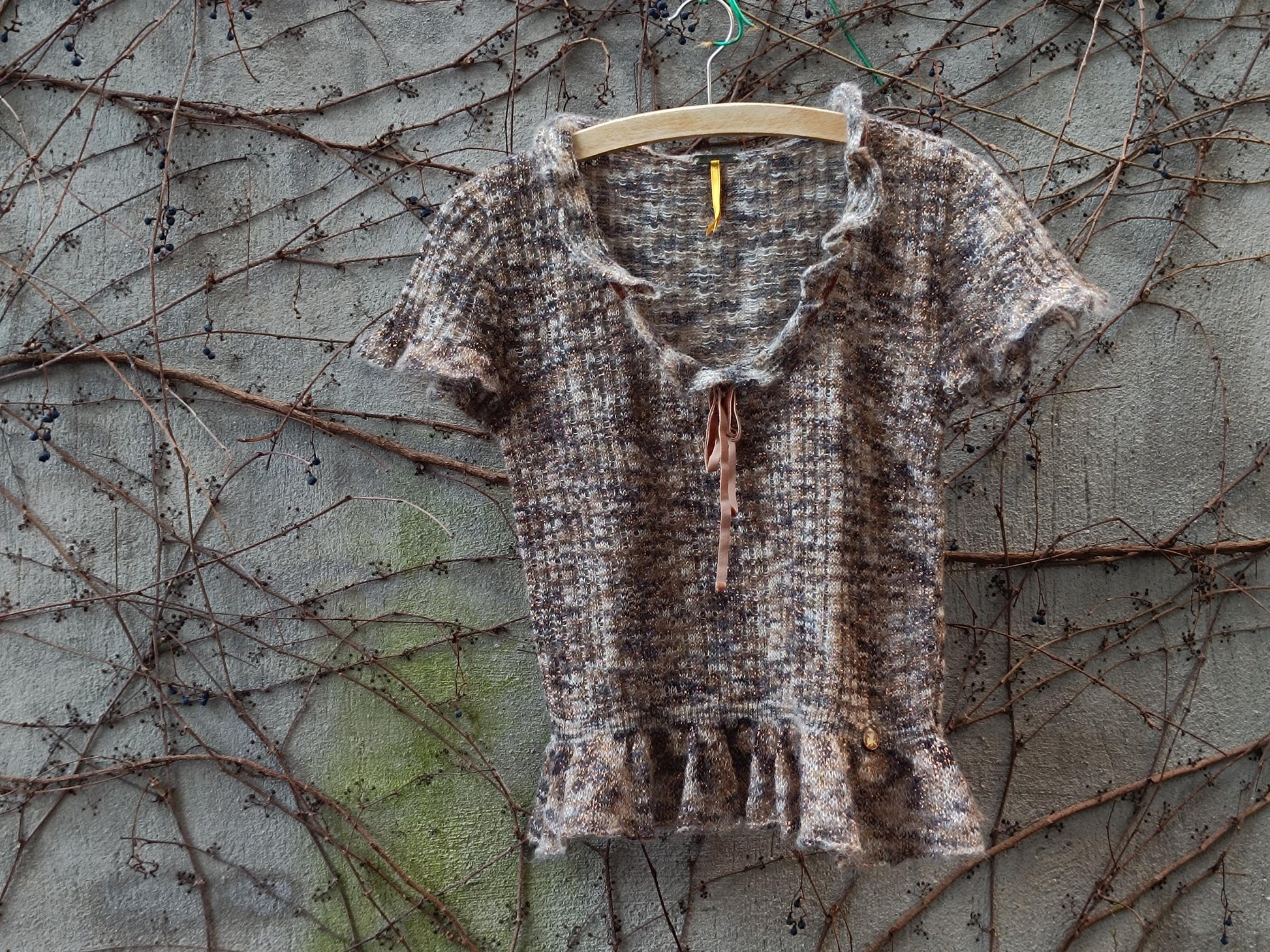 Fornarina Vintage Knit Blouse| Y2k Taupe Beige Ruffled Peplum Top| Women's Lace-Up, Cottagecore knitwear| Boho Chic Grunge Romantic Design