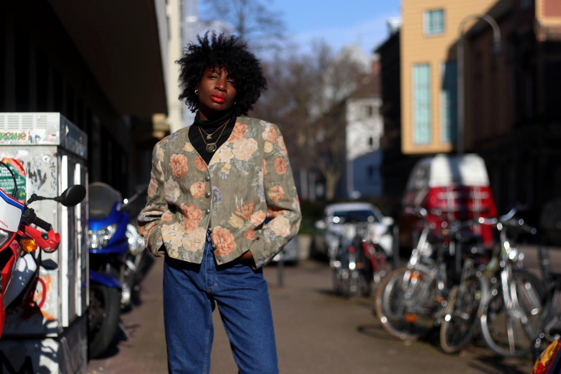 80s Linen Floral Blazer | Vintage Women's Maximalist Blazer| Cropped Bold Print suit jacket