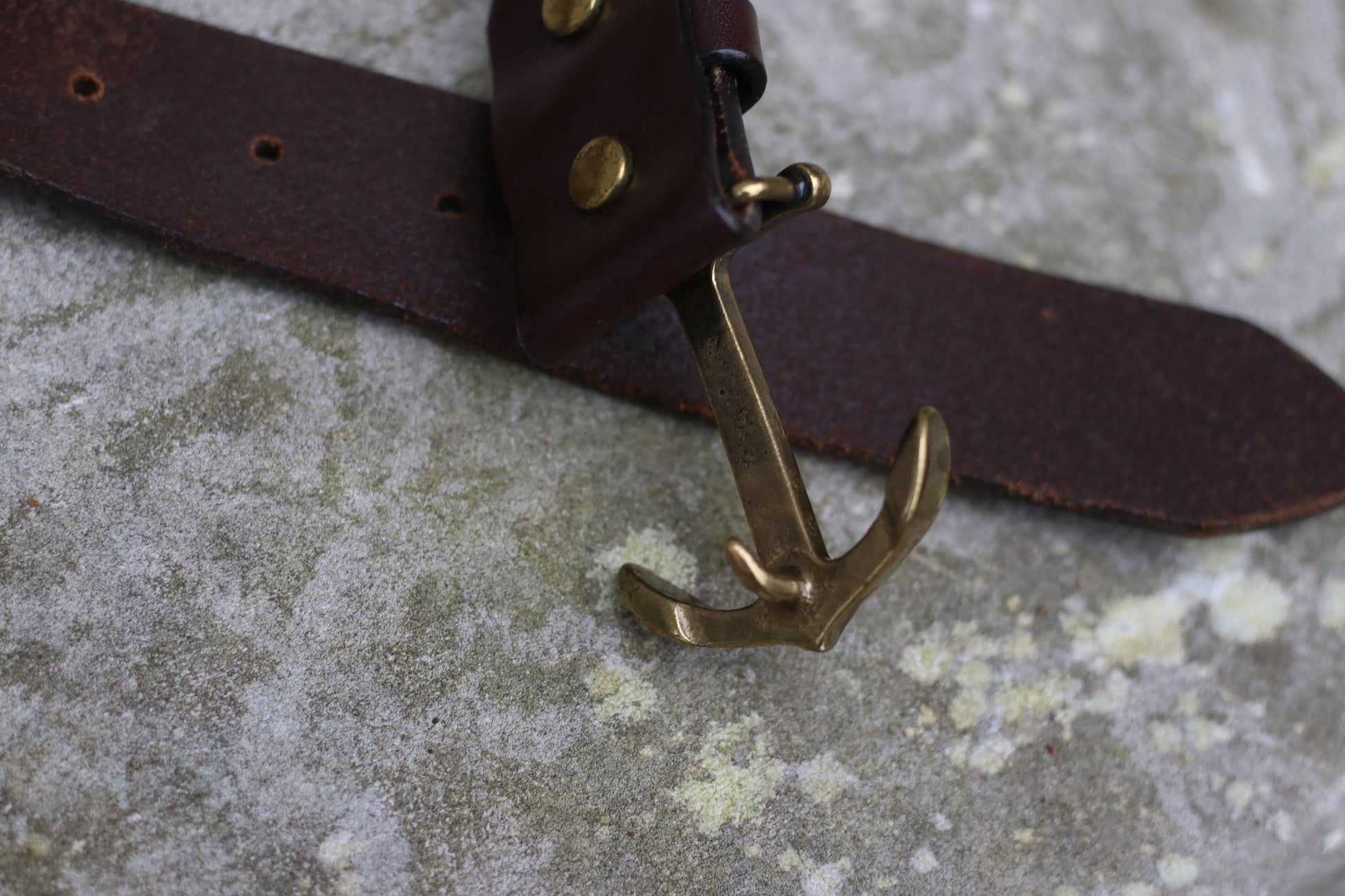 Vintage Anchor Belt | 90s Unisex Belt |Women's Brown Aged Brass Buckle Nautical Style Accessory