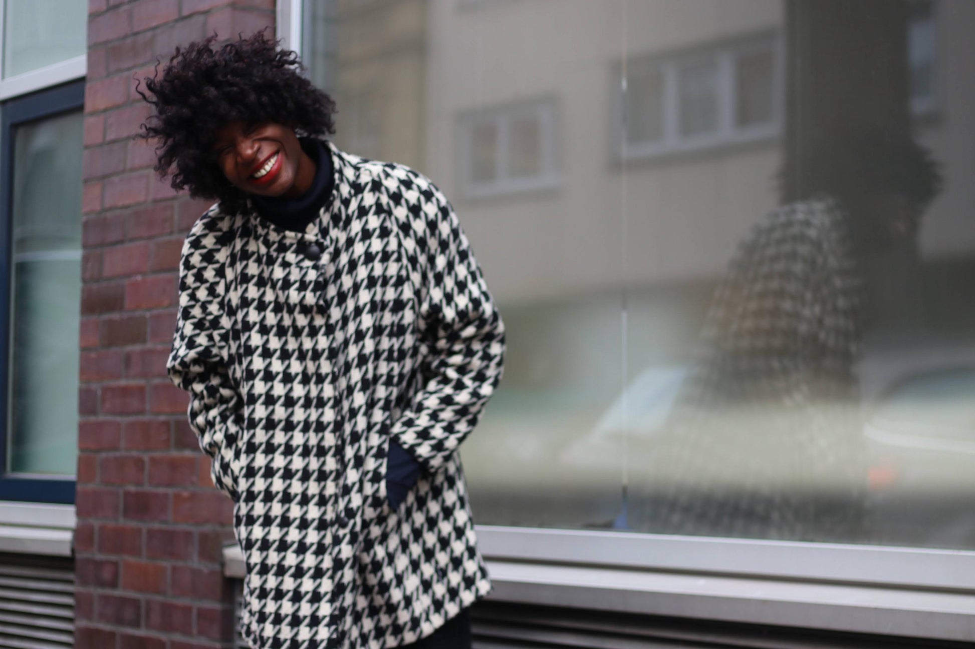 Vintage Houndstooth Wool- Cashmere Blend Coat | 90s Classic Chic Black and White Mod Women's Jacket