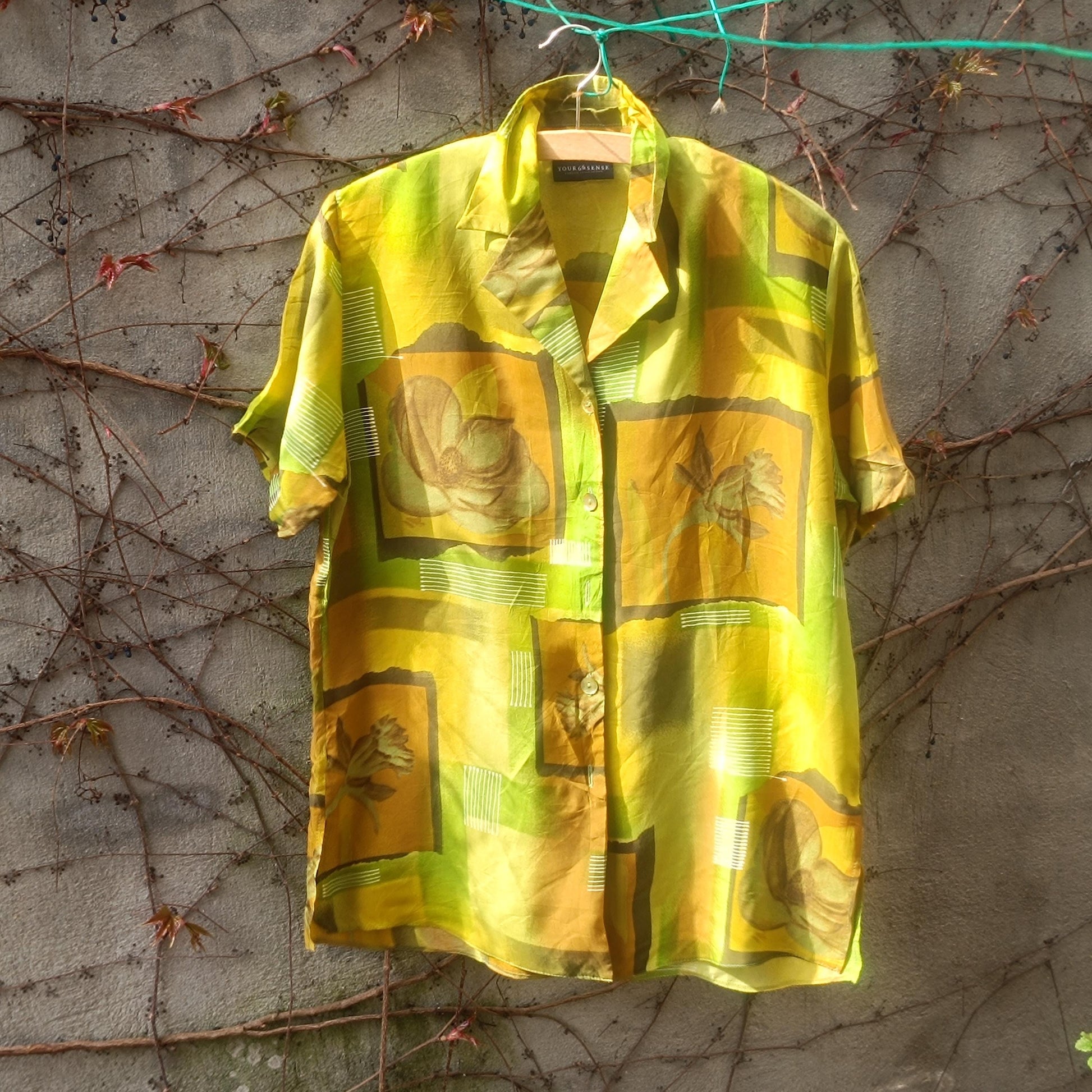 90s Floral Viscose Blouse: Vintage Green Summer Shirt