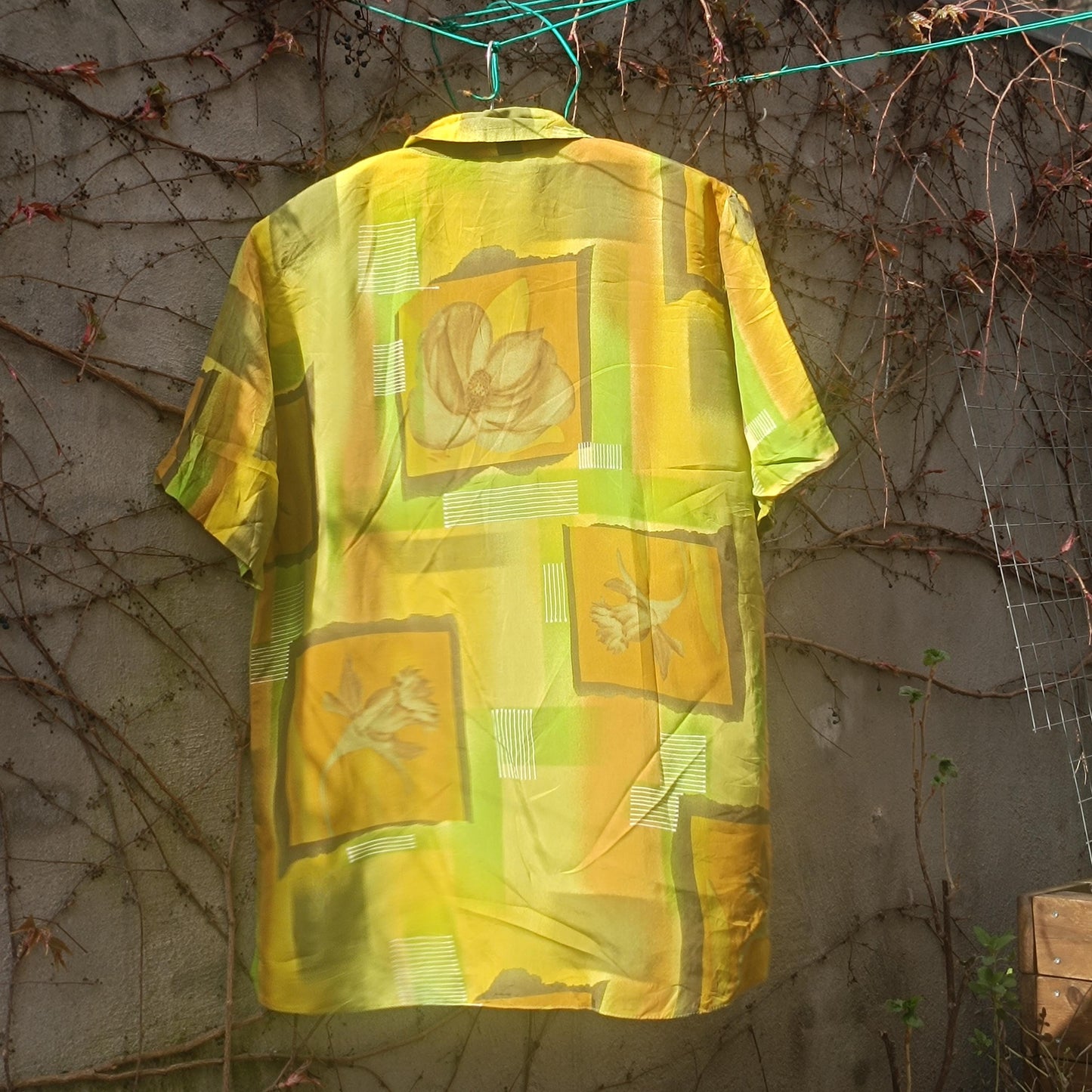 90s Floral Viscose Blouse: Vintage Green Summer Shirt