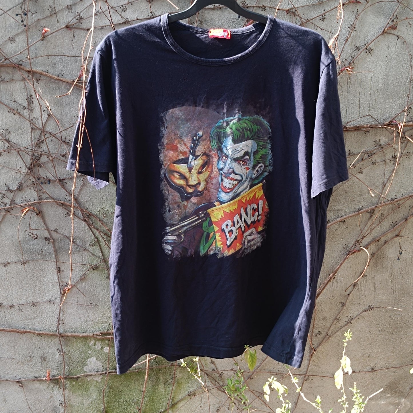 Vintage Joker Graphic T-Shirt: 90s Dark Humor Comic Tee