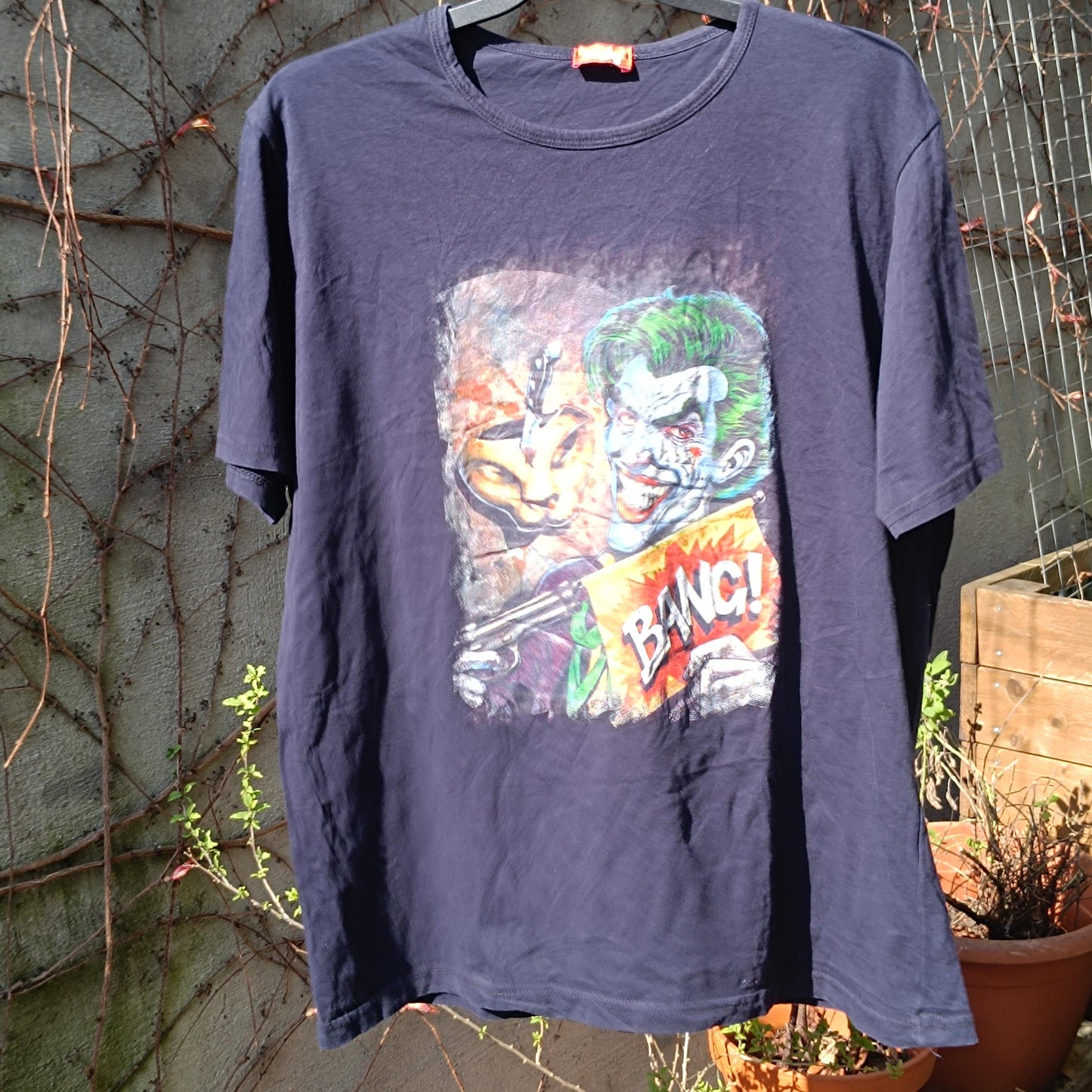 Vintage Joker Graphic T-Shirt: 90s Dark Humor Comic Tee