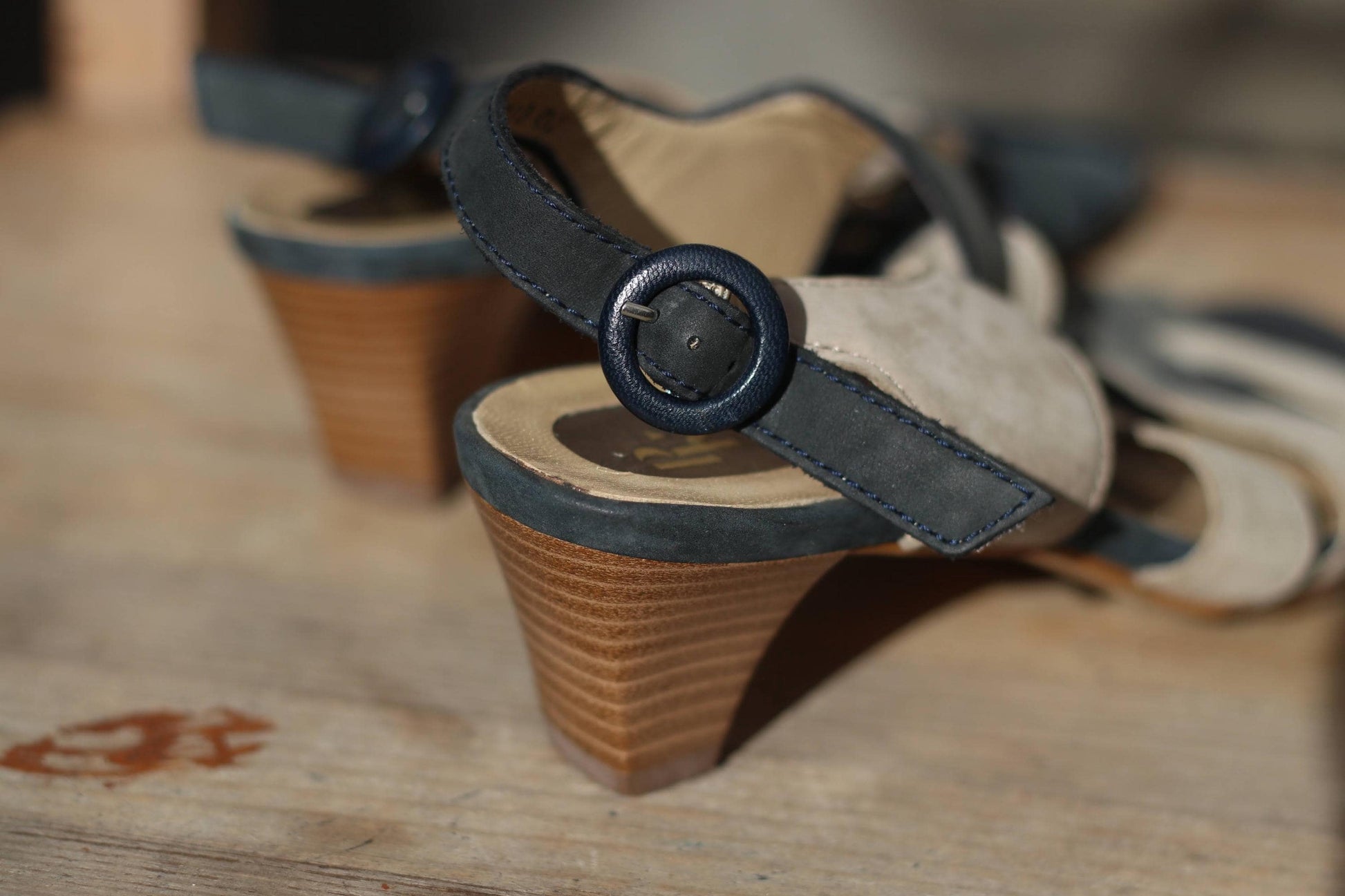 Vintage Peter Kaiser Sandals | 90s Two-Tone Leather Heels | Women's Strappy Summer Shoes | Elegant Beige & Navy Design Heels UK 5