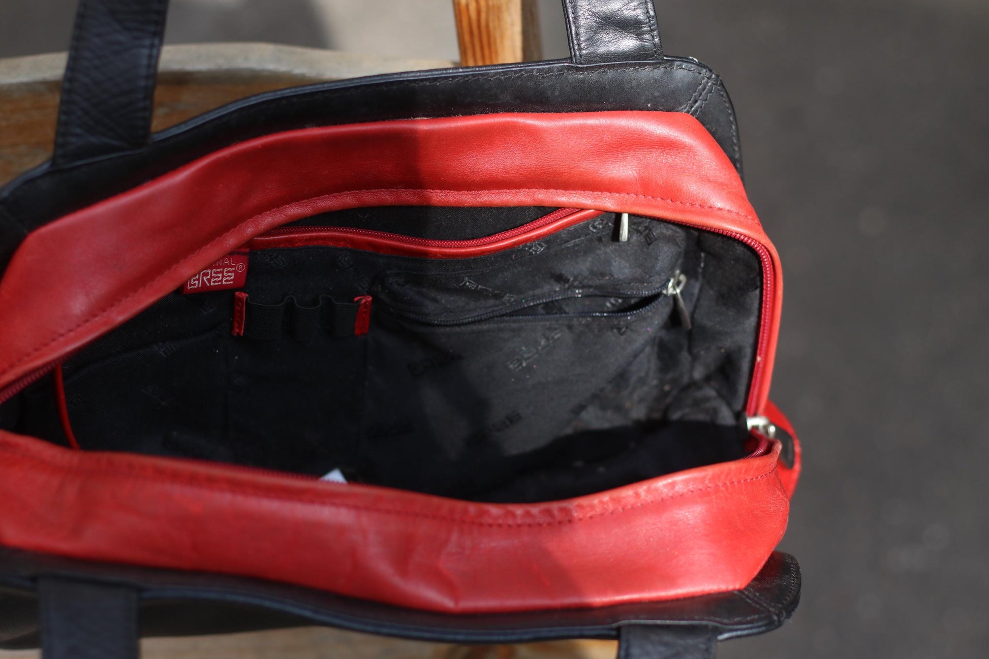 Vintage 90s Two-Tone Leather Shoulder Bag: Black & Red Minimalist Handbag