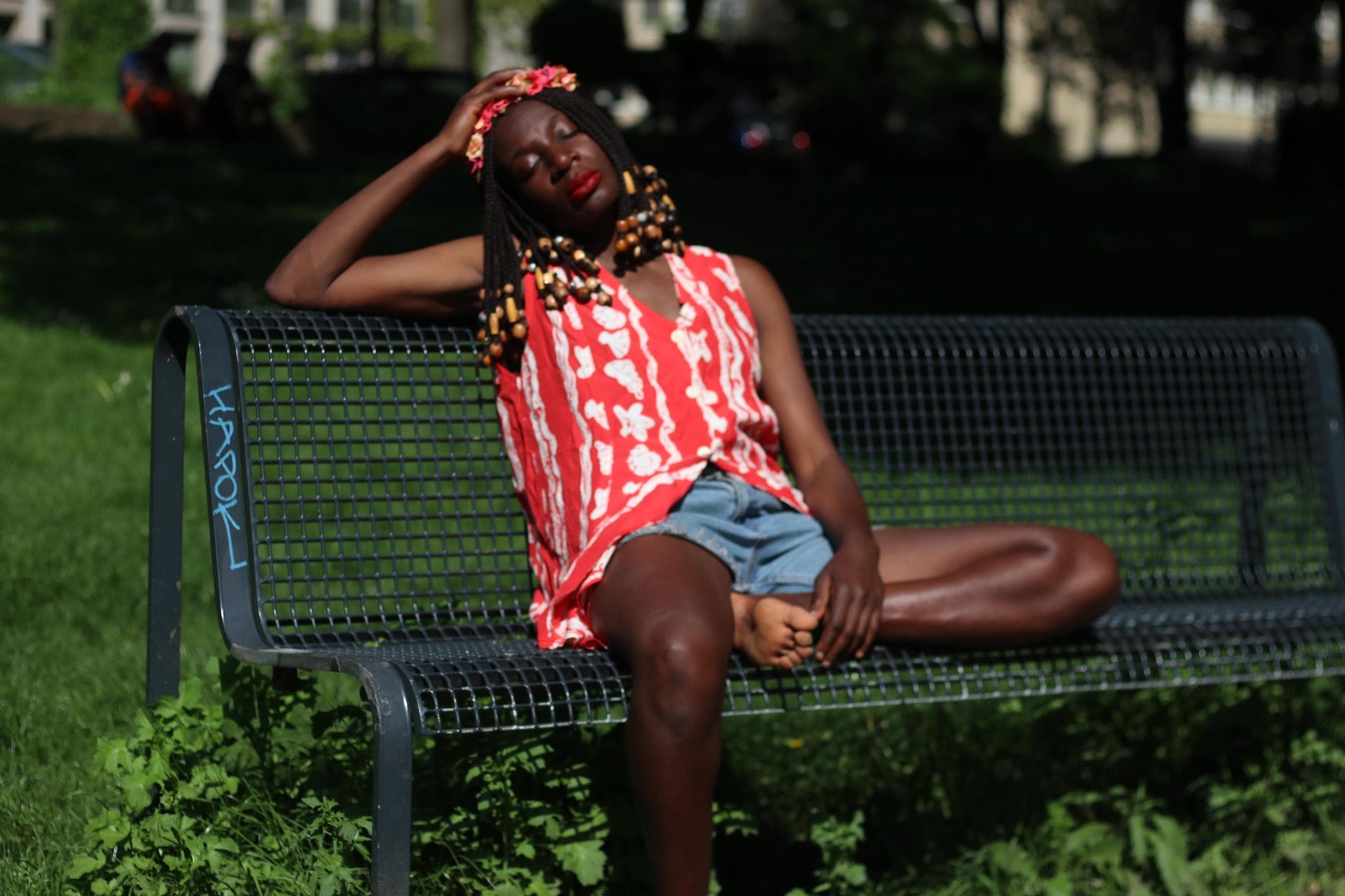 Vintage Red Floral Blouse | 90s Sleeveless Button Down | Retro Summer Top | Relaxed Fit Floral Shirt | Bold Pattern Tank | Size S-M