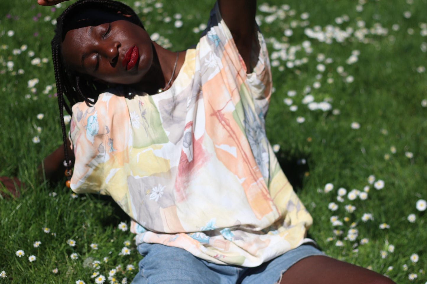 Vintage Pastel Abstract Print Blouse: 80s/90s Retro Button-Up (S-M)