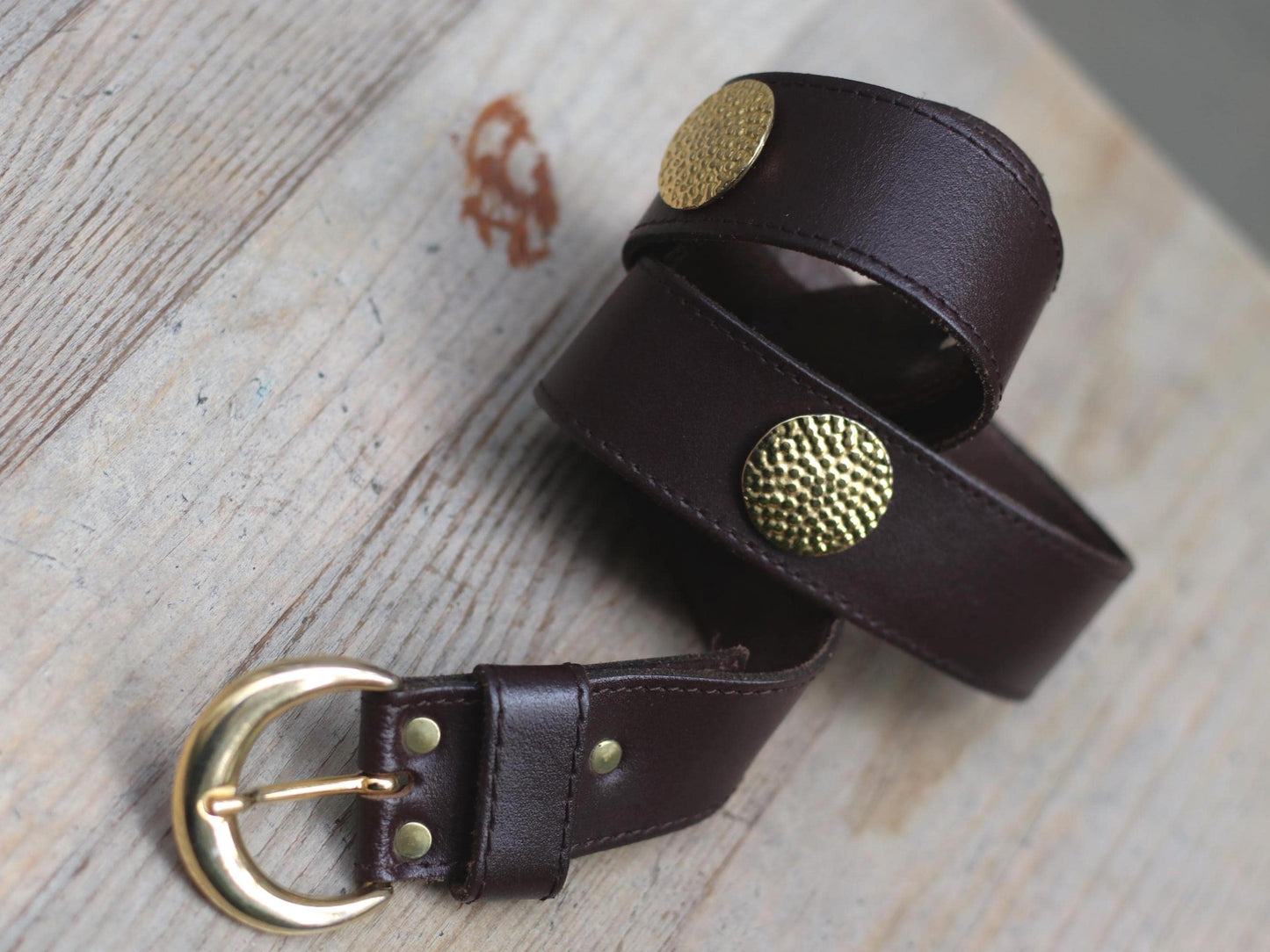 Vintage Western Leather Belt | Wide Brown Cowgirl Belt with Hammered Brass Accents & Gold Buckle | Retro Rodeo Statement Belt