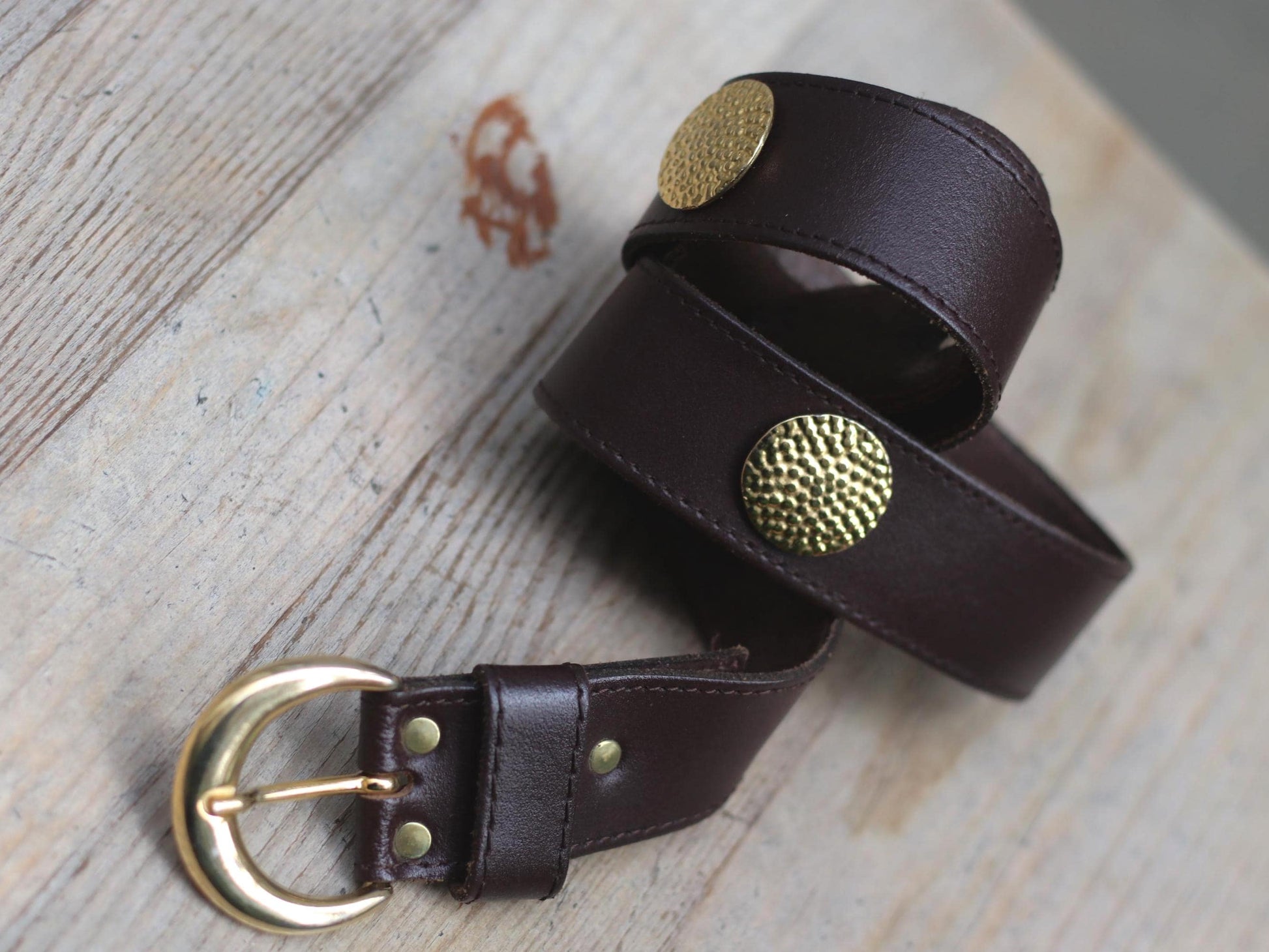 Vintage Western Leather Belt | Wide Brown Cowgirl Belt with Hammered Brass Accents & Gold Buckle | Retro Rodeo Statement Belt