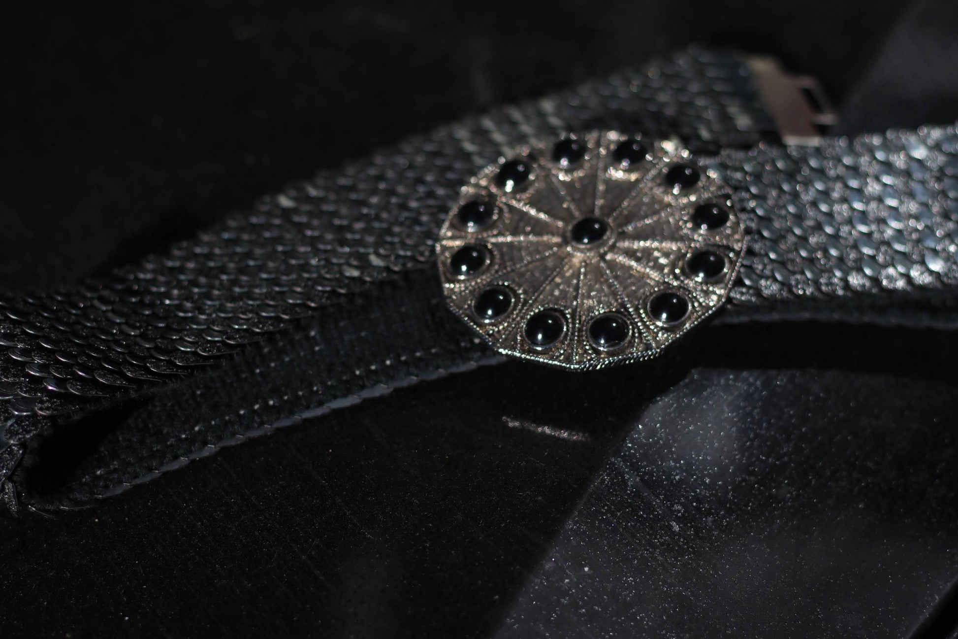Vintage Metallic 80s Waist Belt with Black Stone Buckle | Statement Reflective Scale Texture | Disco Glam Party Accessory