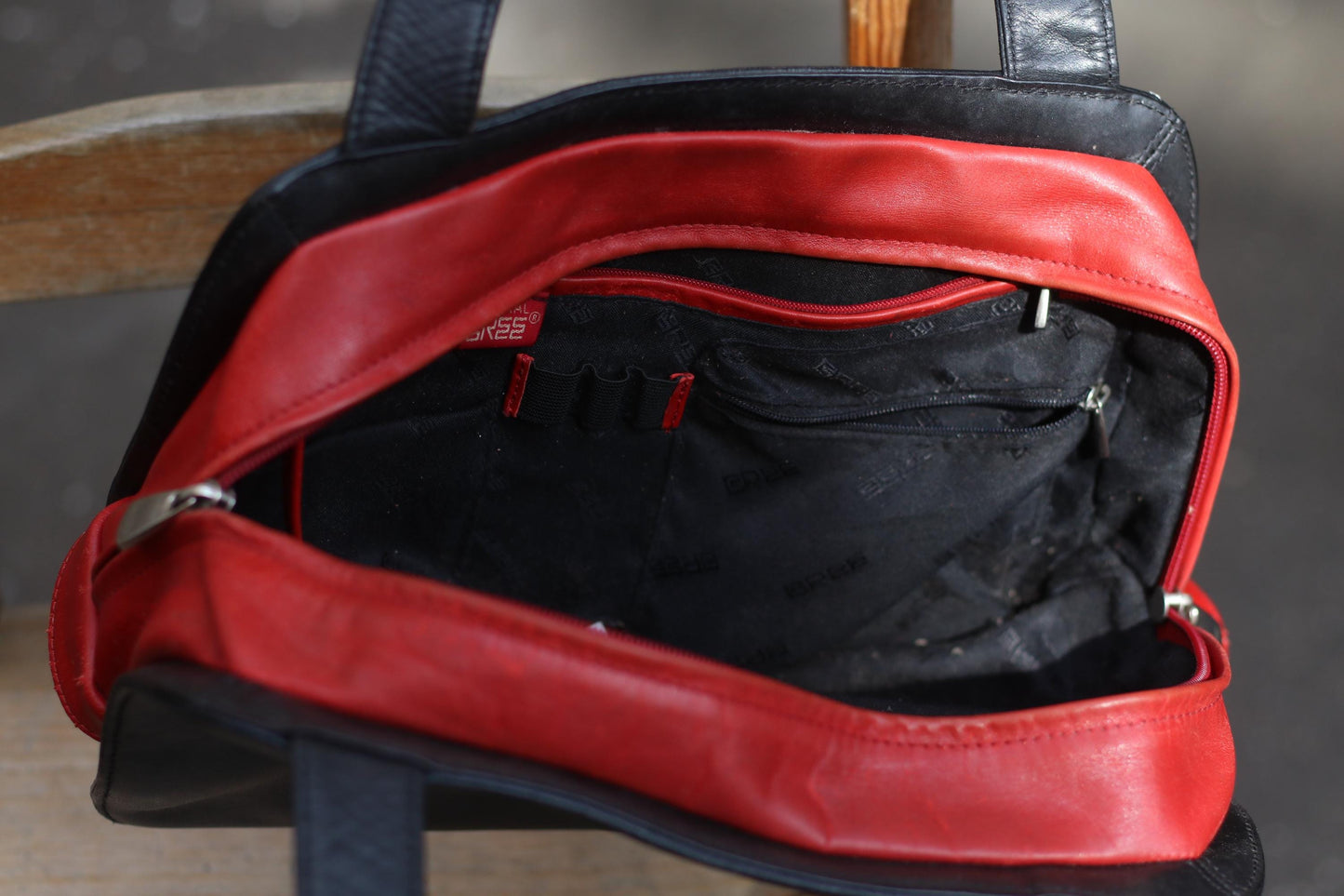 Vintage 90s Two-Tone Leather Shoulder Bag: Black & Red Minimalist Handbag