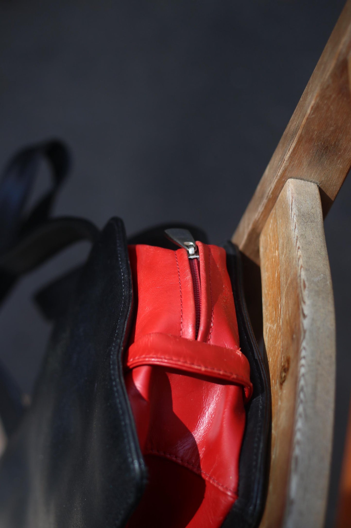 Vintage 90s Two-Tone Leather Shoulder Bag: Black & Red Minimalist Handbag
