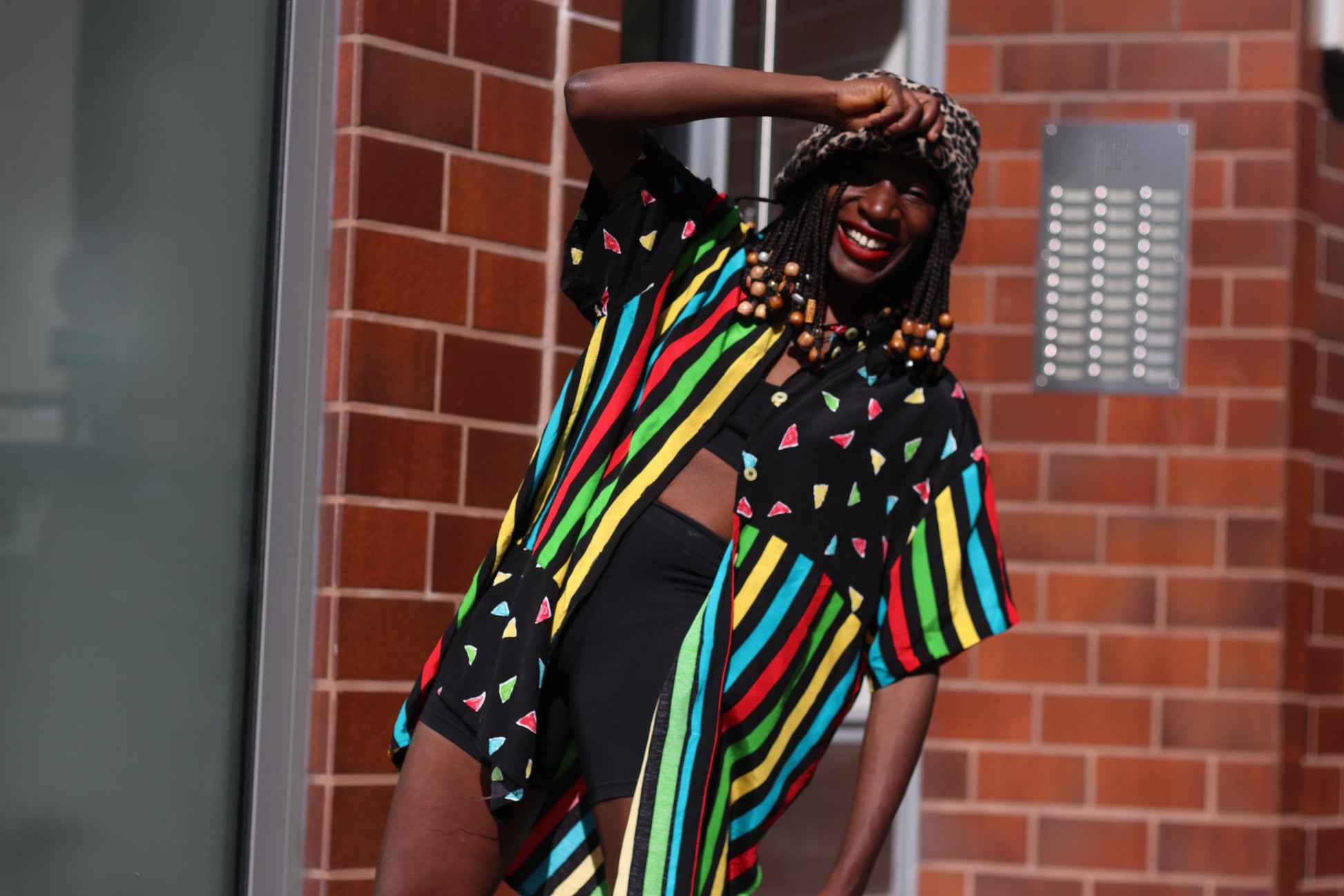 Vintage 80s Graphic Stripe Shirt | Unisex Retro Summer Bold Colorful Short Sleeve Top M/L