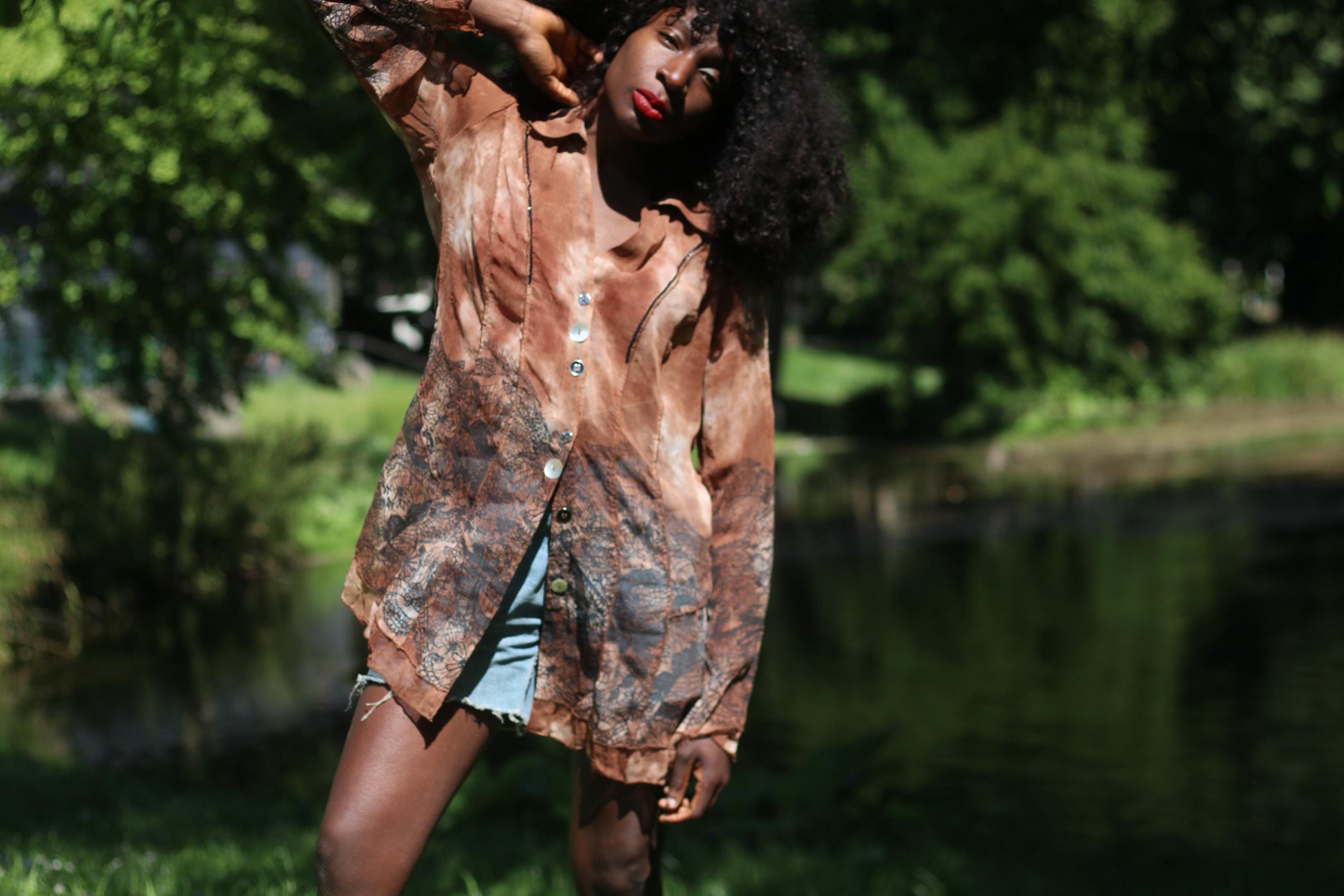 Vintage Floral Print Blouse: Y2K Brown Long Sleeve Shirt