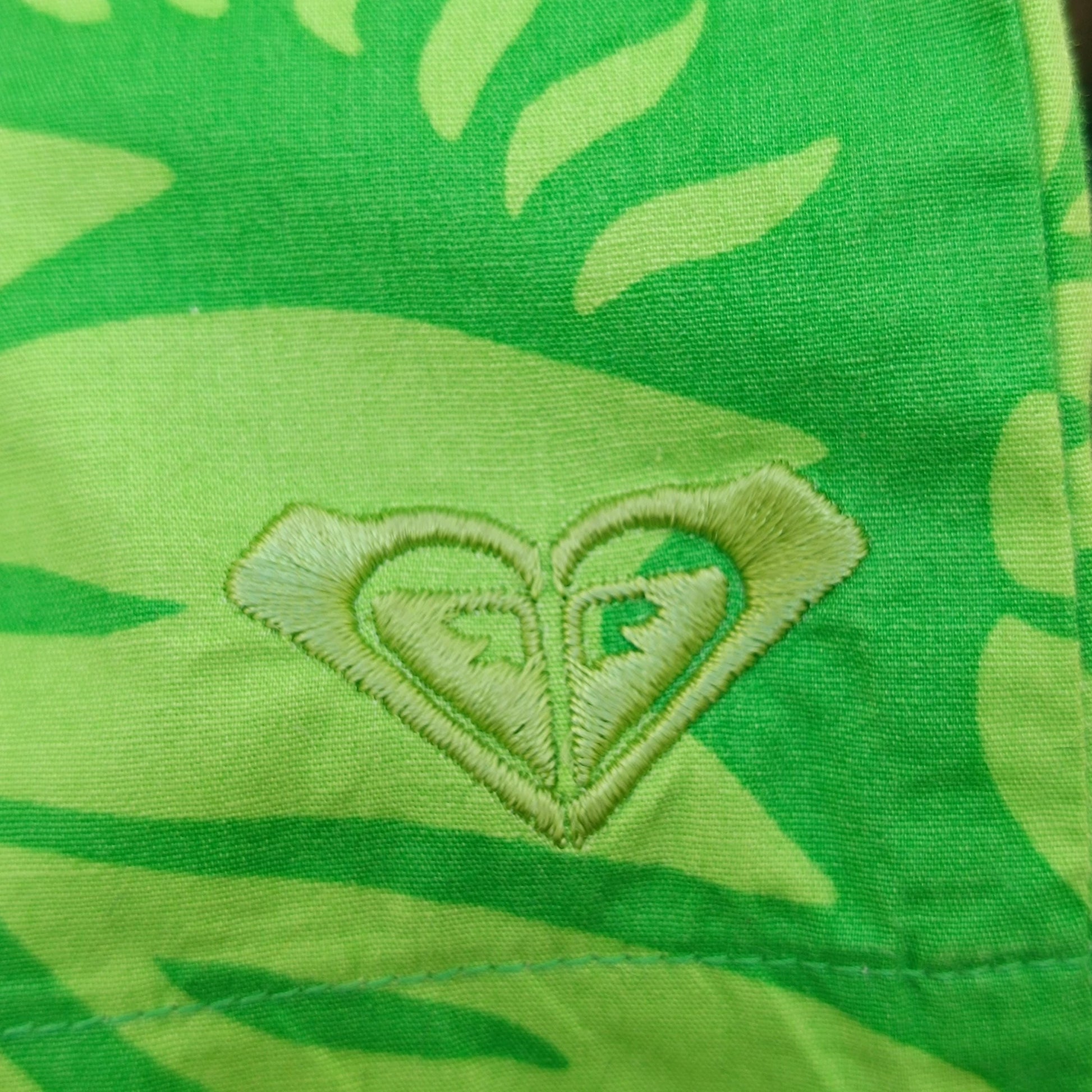 Vintage Quiksilver Capris in Vibrant Green| Y2k Floral Cropped Pants| Beach Vacation Wear